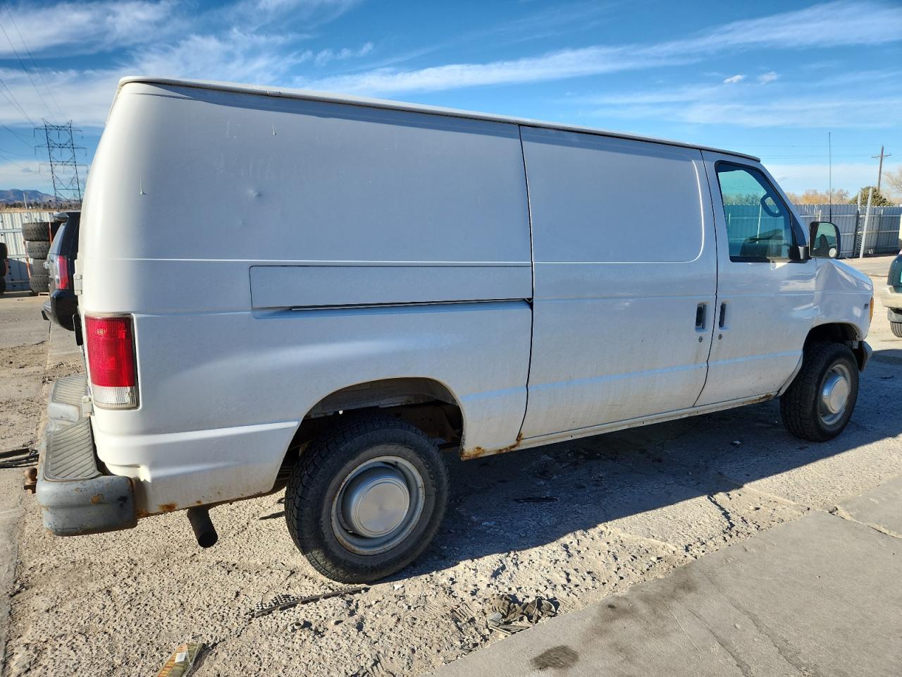 2001 Ford Econoline E250 Van Белый vin: 1FTNE24L61HB03675