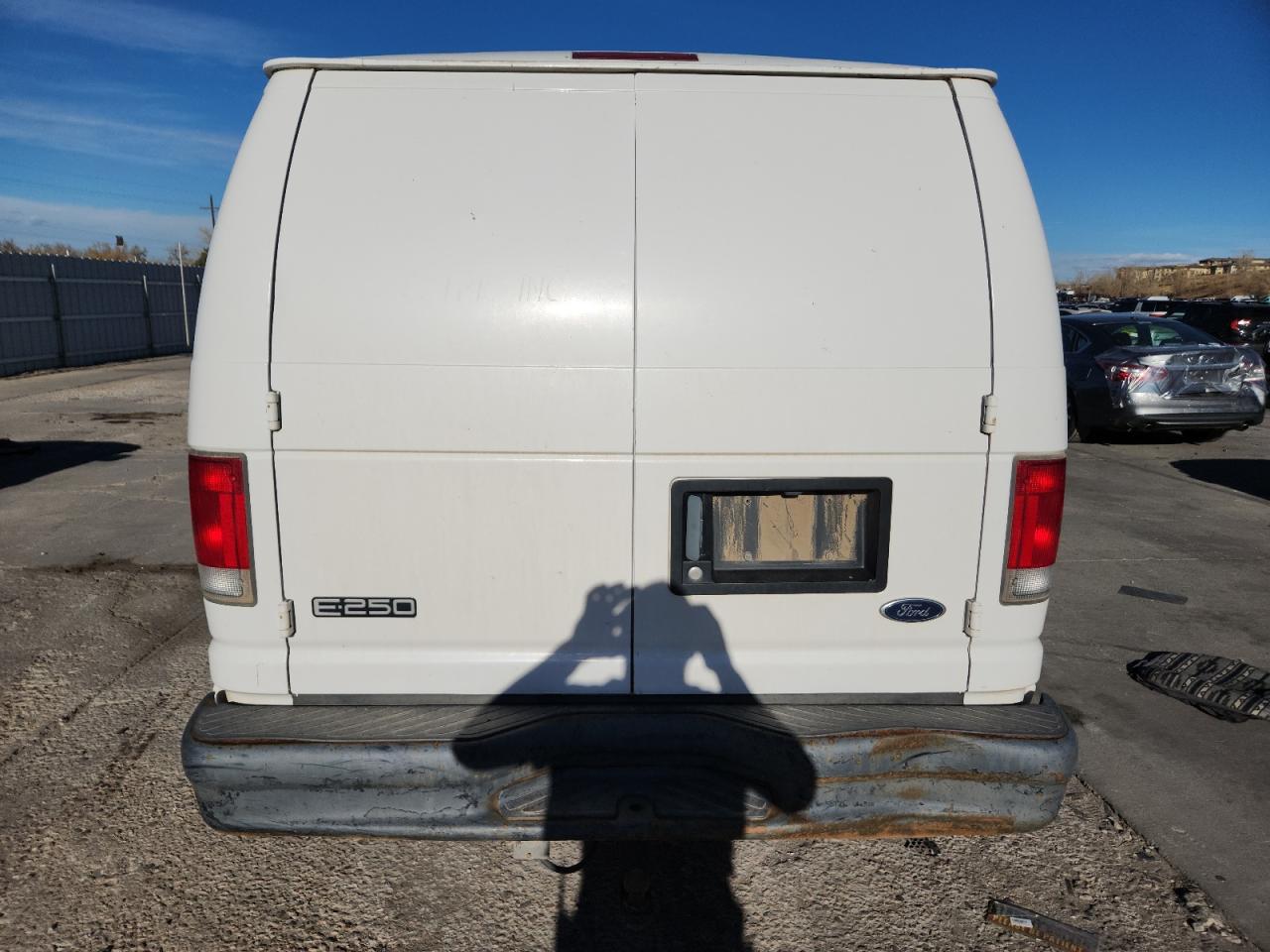 2001 Ford Econoline E250 Van Белый vin: 1FTNE24L61HB03675