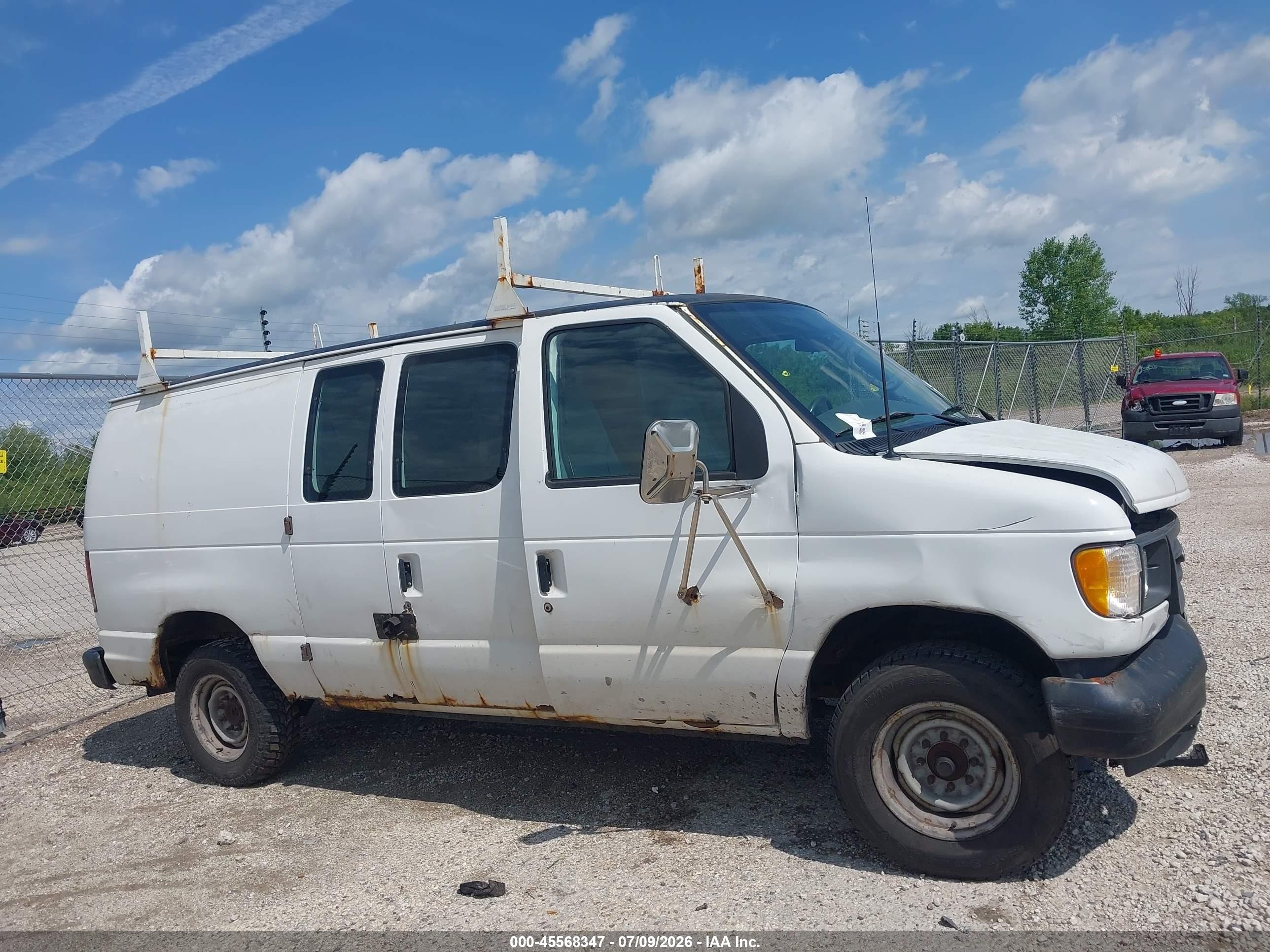 2003 Ford E-250 Commercial/recreational White vin: 1FTNE24L63HA43304