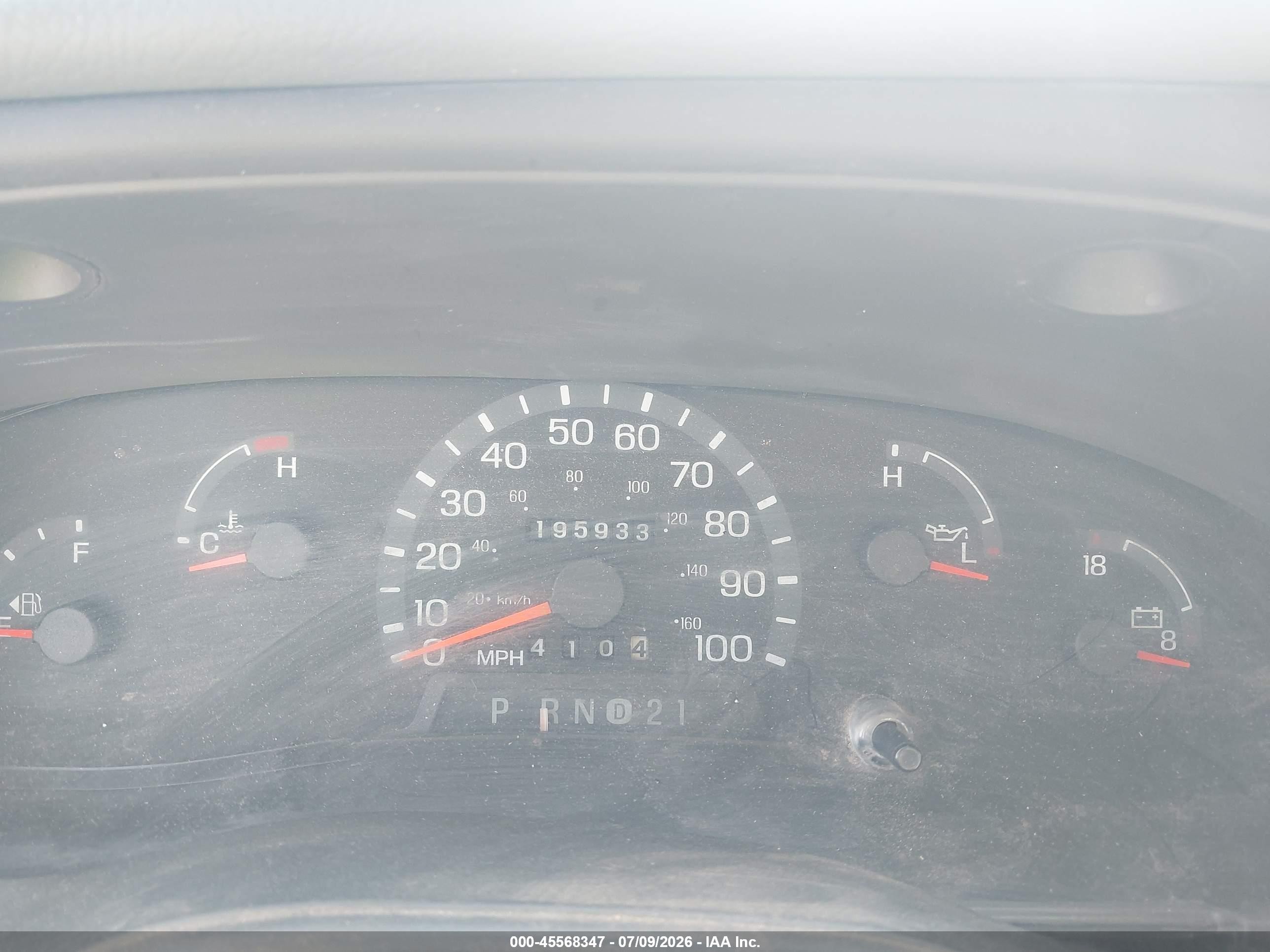 2003 Ford E-250 Commercial/recreational White vin: 1FTNE24L63HA43304