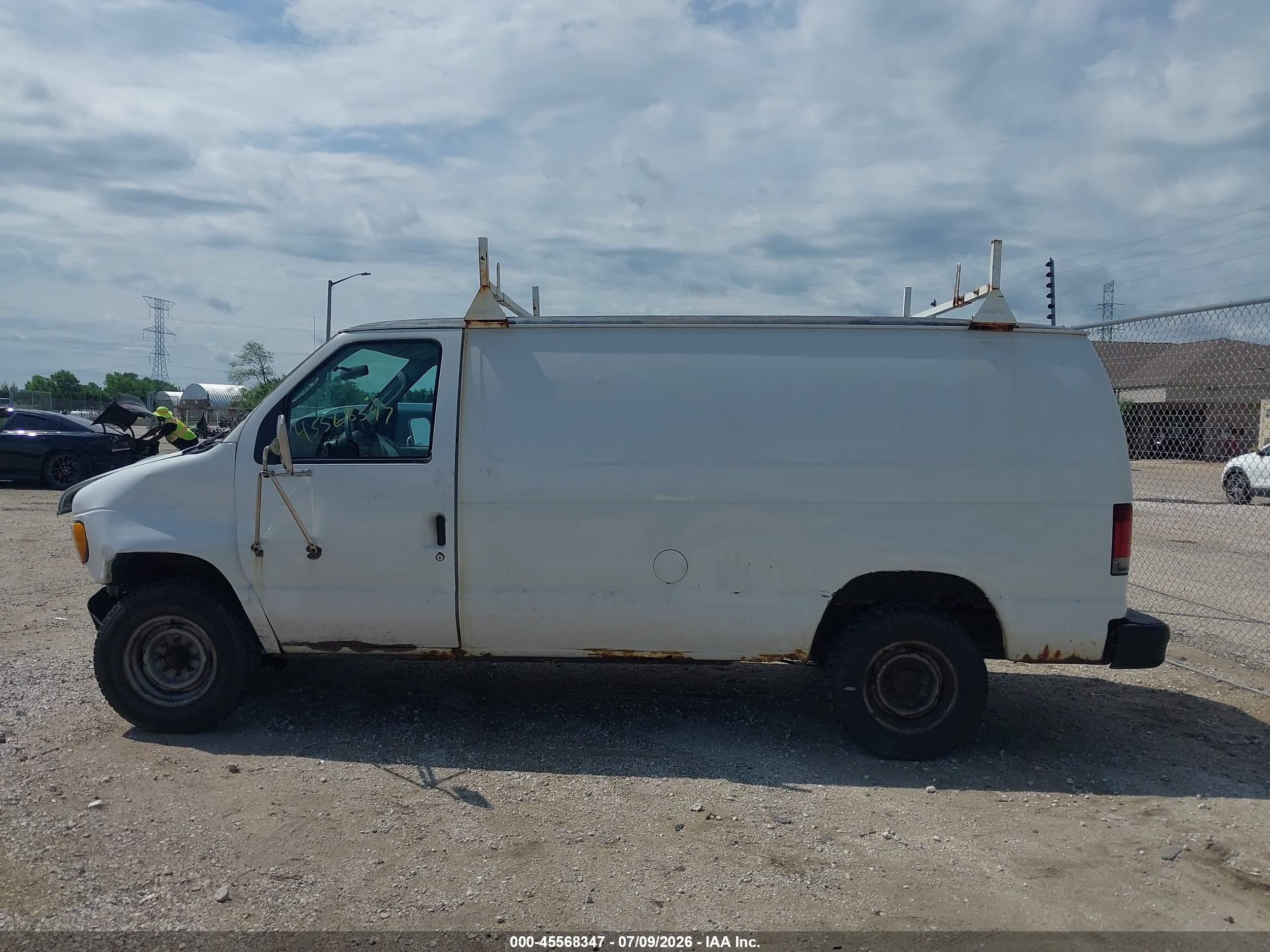 2003 Ford E-250 Commercial/recreational White vin: 1FTNE24L63HA43304