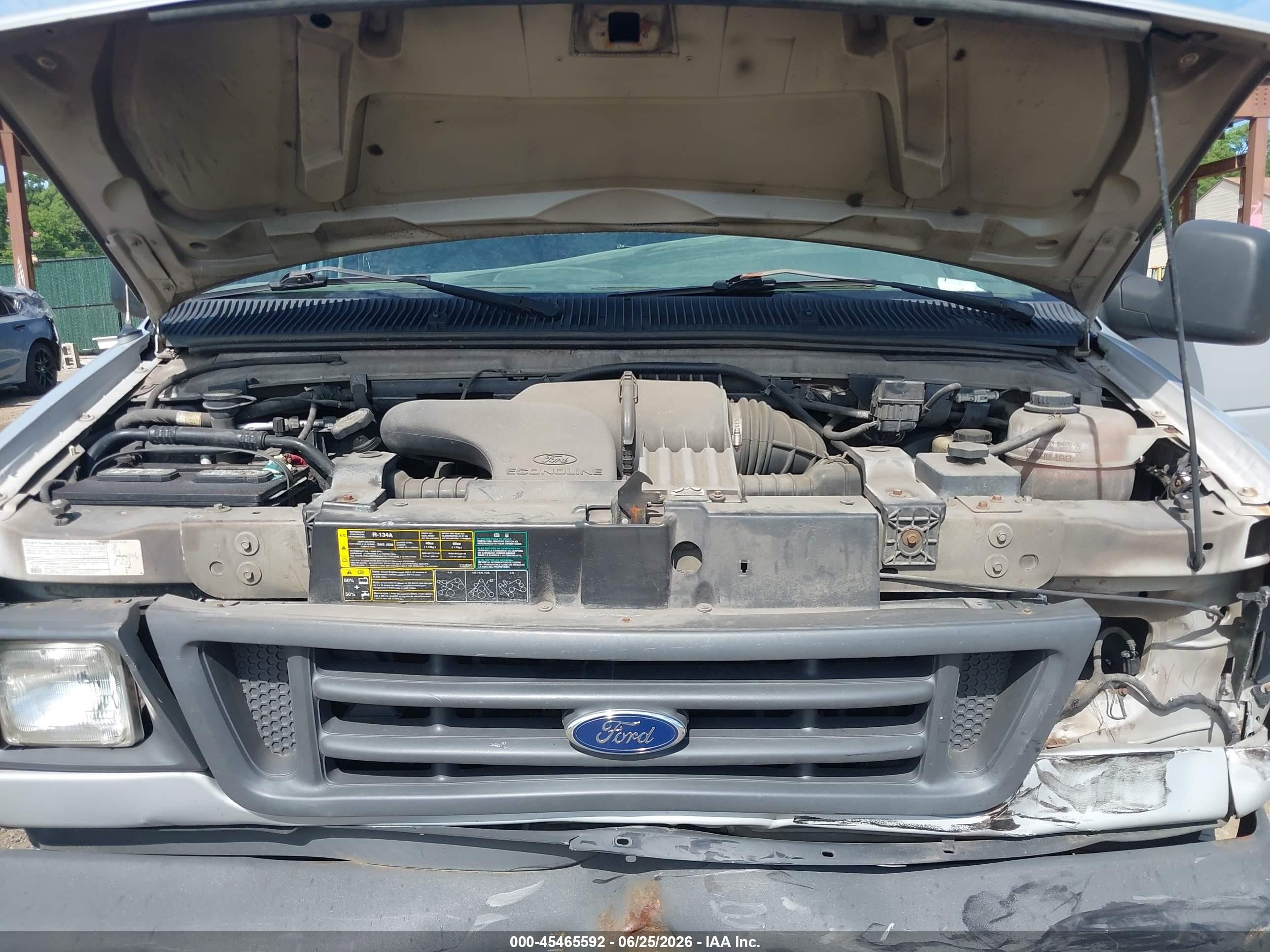 2004 Ford E-250 Commercial/recreational Gray vin: 1FTNE24L64HB18729