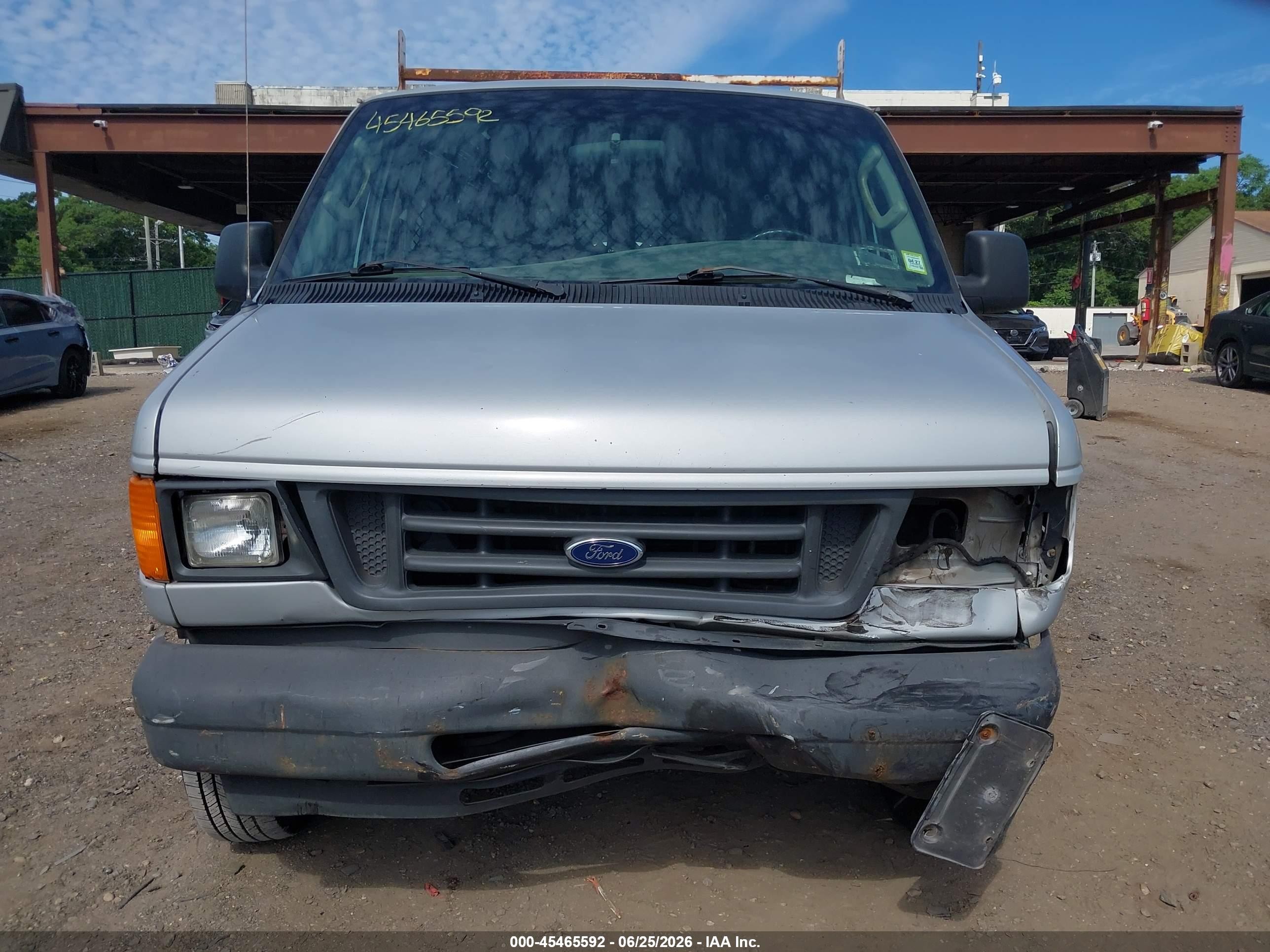 2004 Ford E-250 Commercial/recreational Gray vin: 1FTNE24L64HB18729