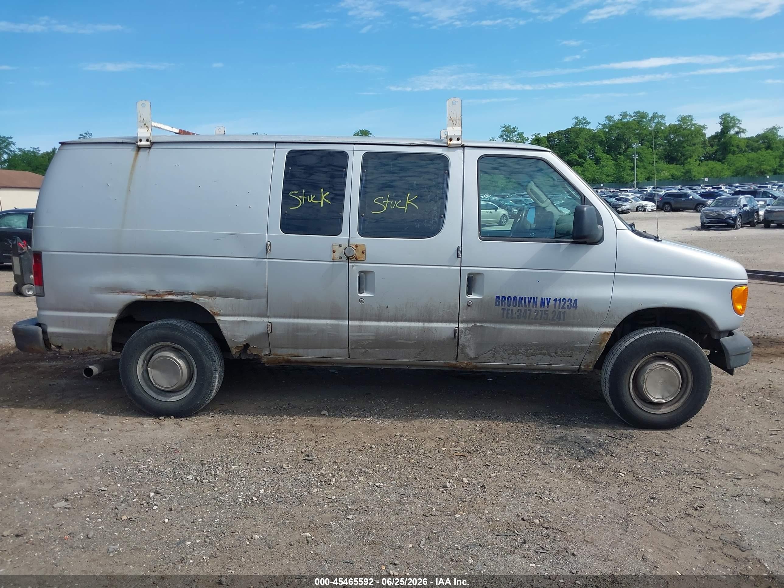 2004 Ford E-250 Commercial/recreational Gray vin: 1FTNE24L64HB18729