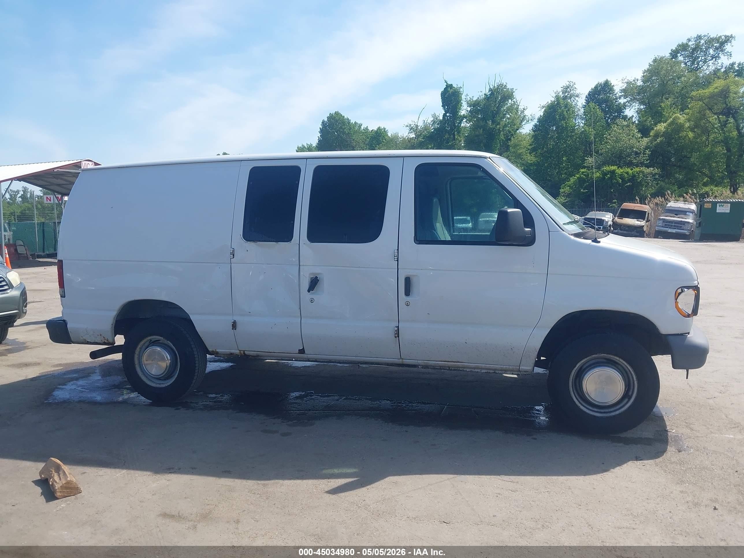 2006 Ford E-250 Commercial/recreational White vin: 1FTNE24L66DB16473