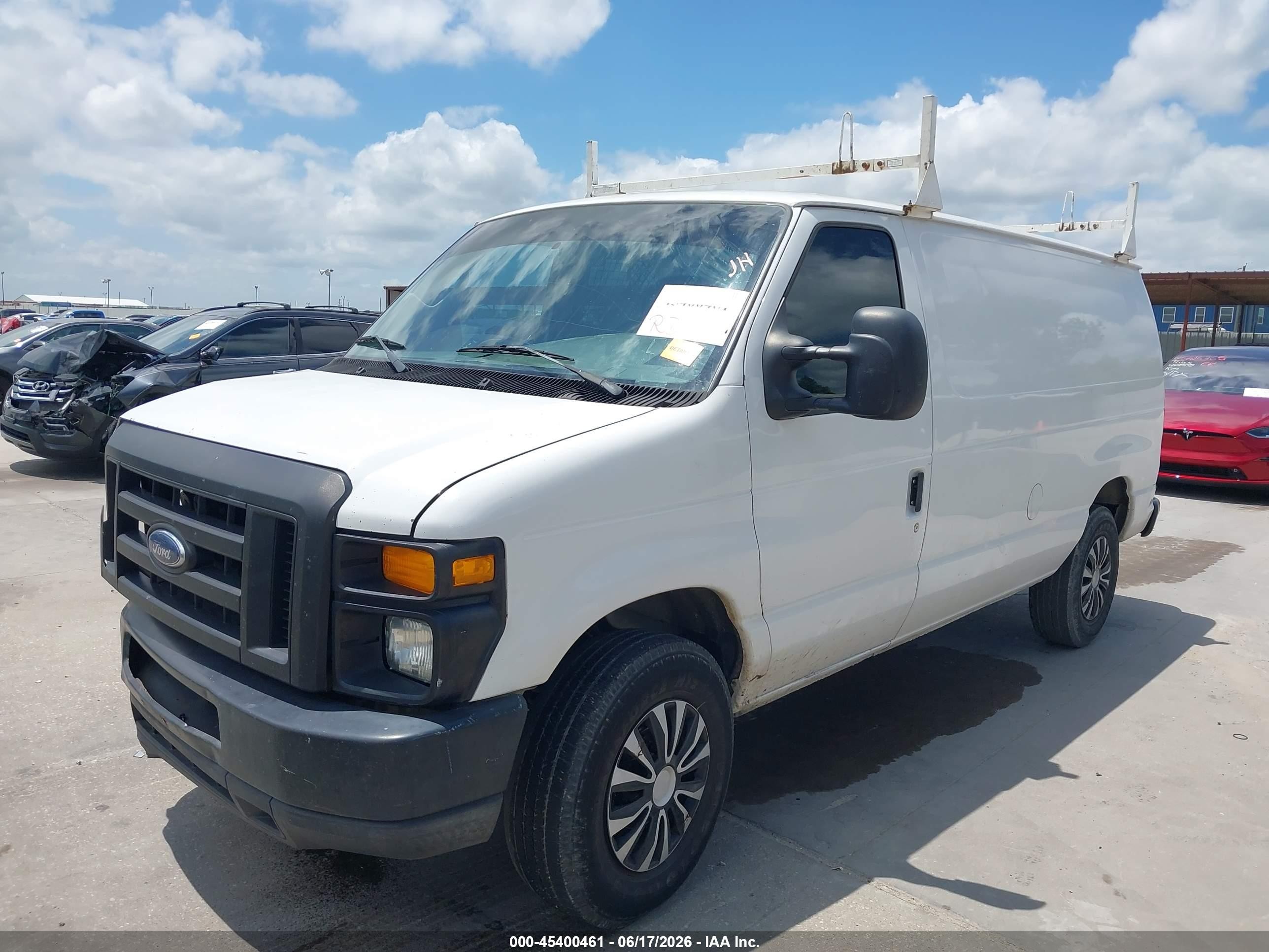2008 Ford E-250 Commercial/recreational White vin: 1FTNE24L68DB55888