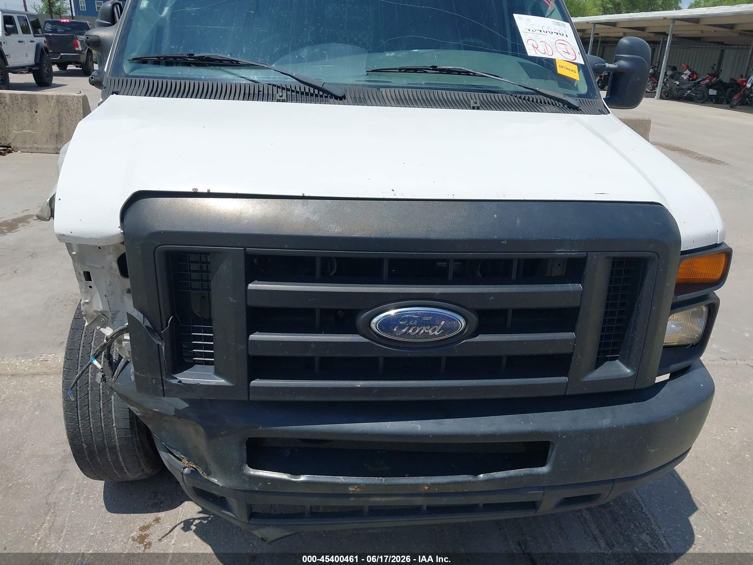 2008 Ford E-250 Commercial/recreational White vin: 1FTNE24L68DB55888