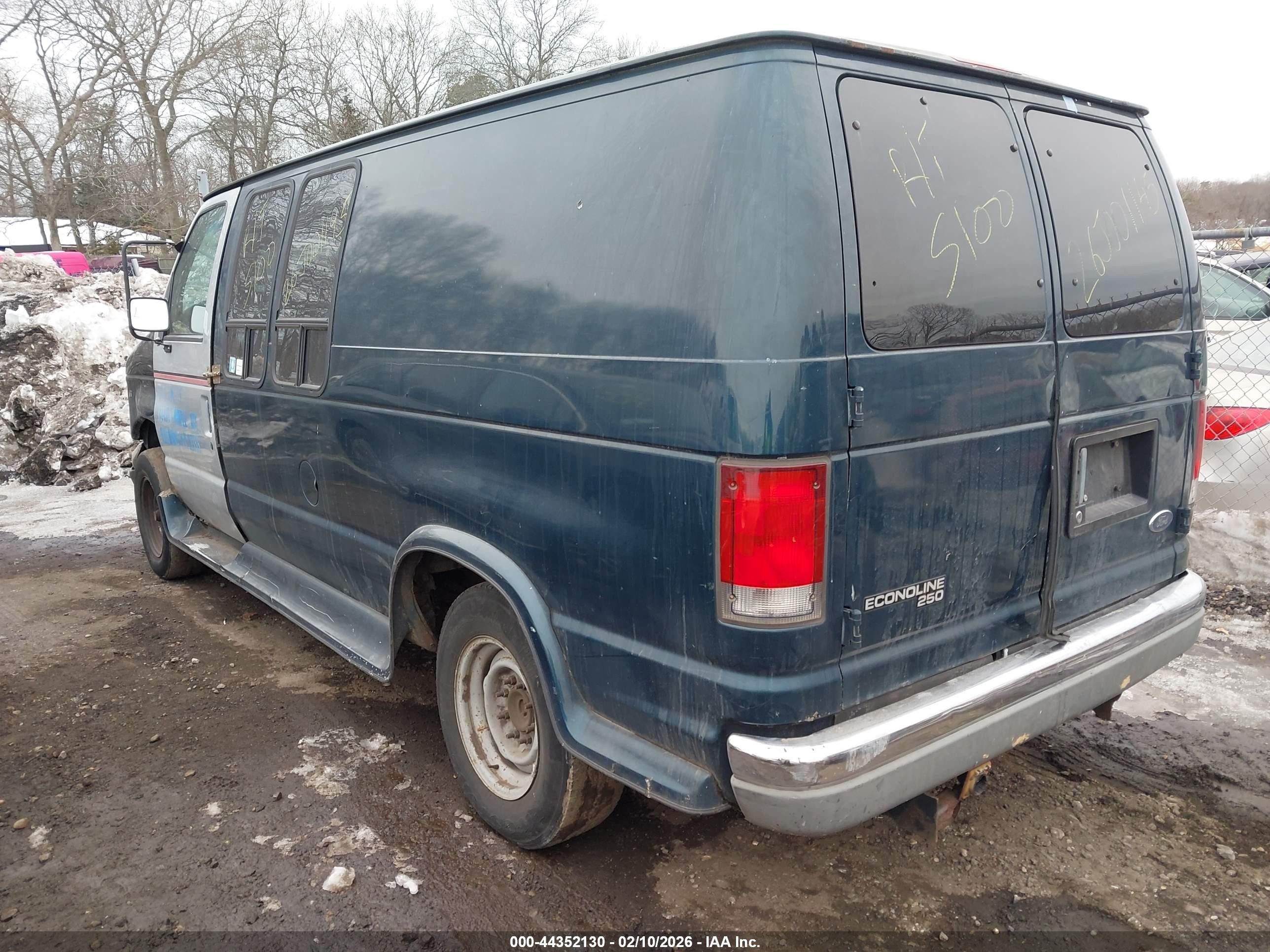 1998 Ford E-250 Commercial/recreational Green vin: 1FTNE24L6WHB39034