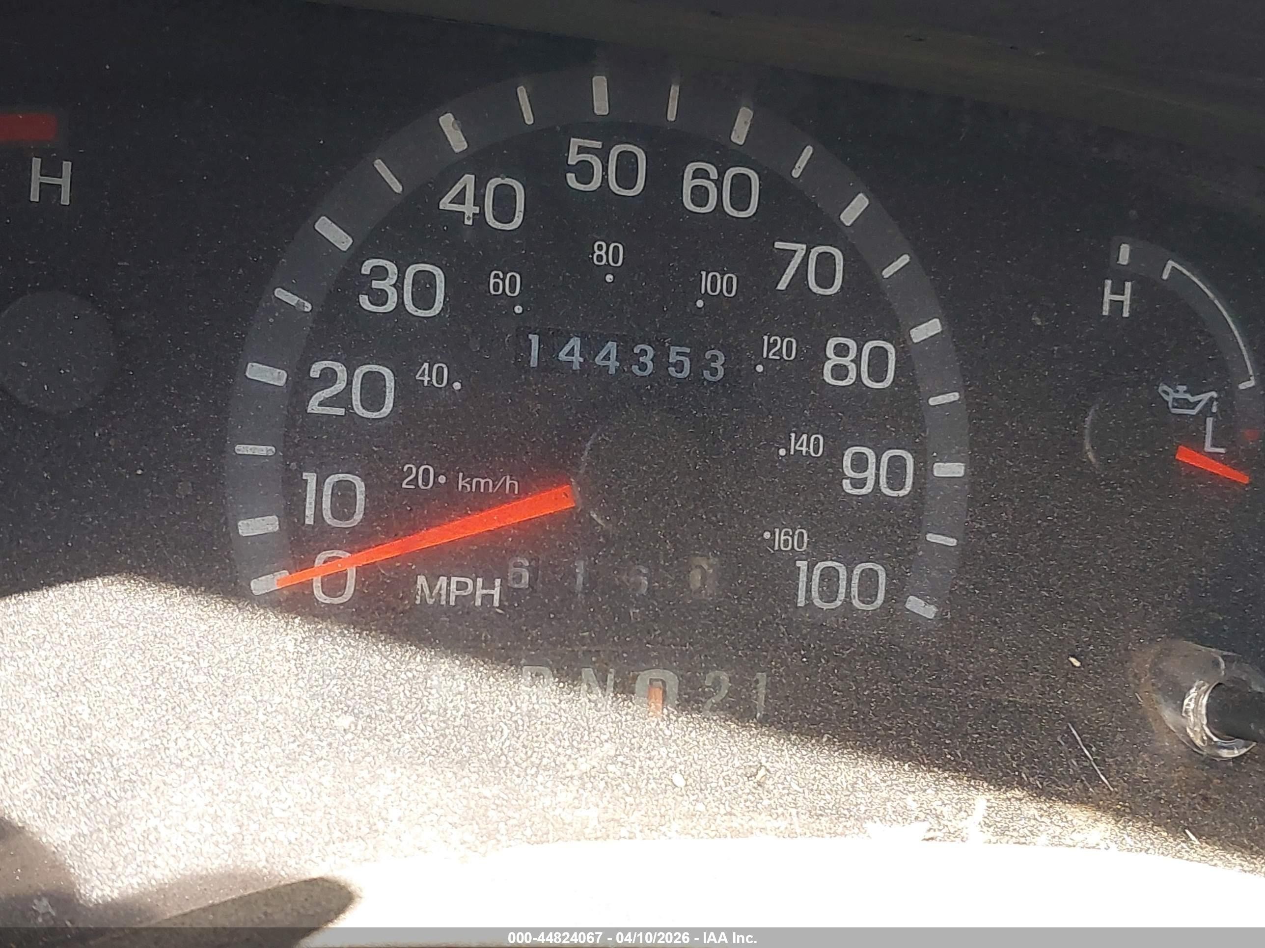 2003 Ford E-250 Commercial/recreational White vin: 1FTNE24L73HB87279