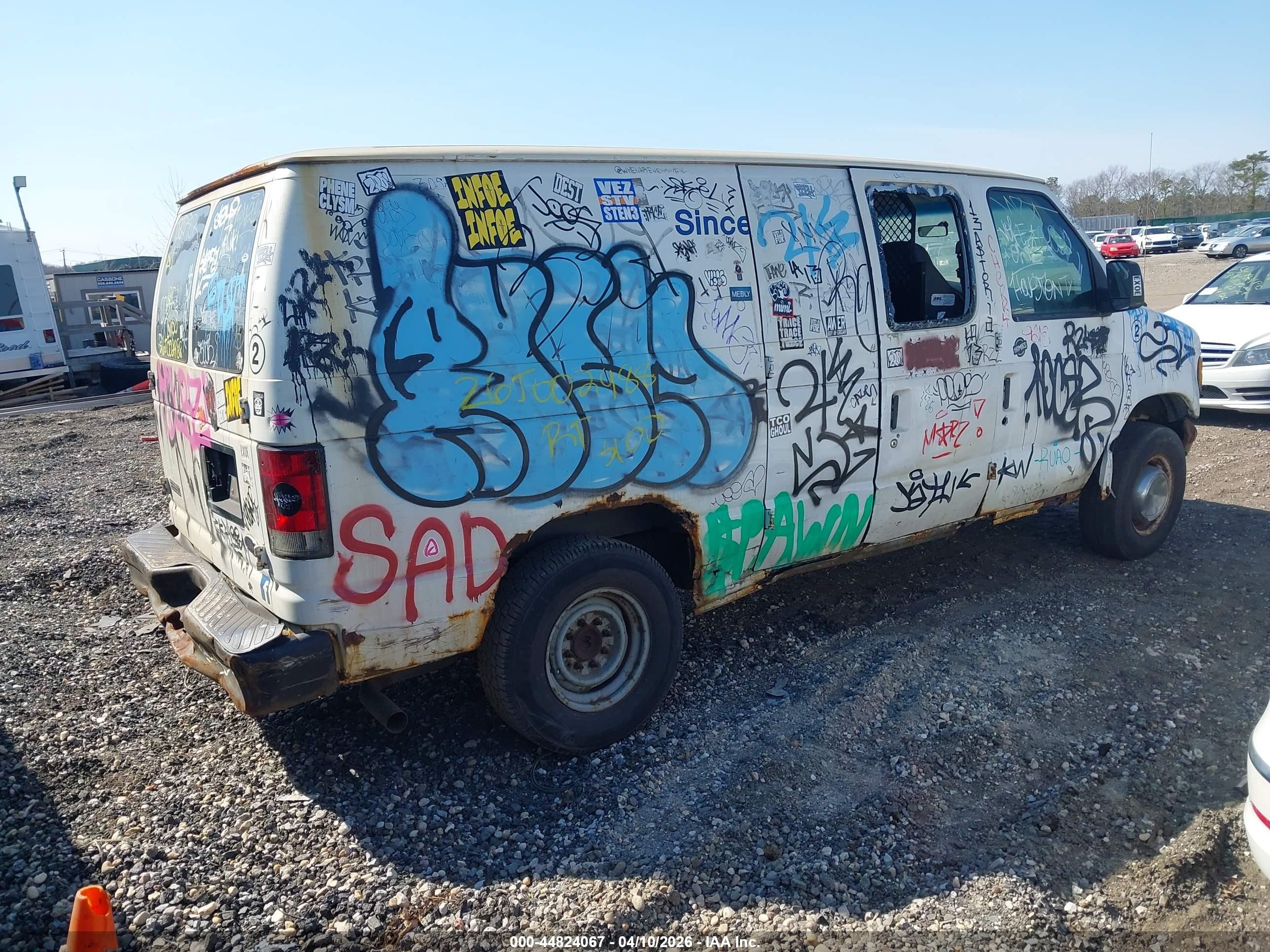 2003 Ford E-250 Commercial/recreational White vin: 1FTNE24L73HB87279