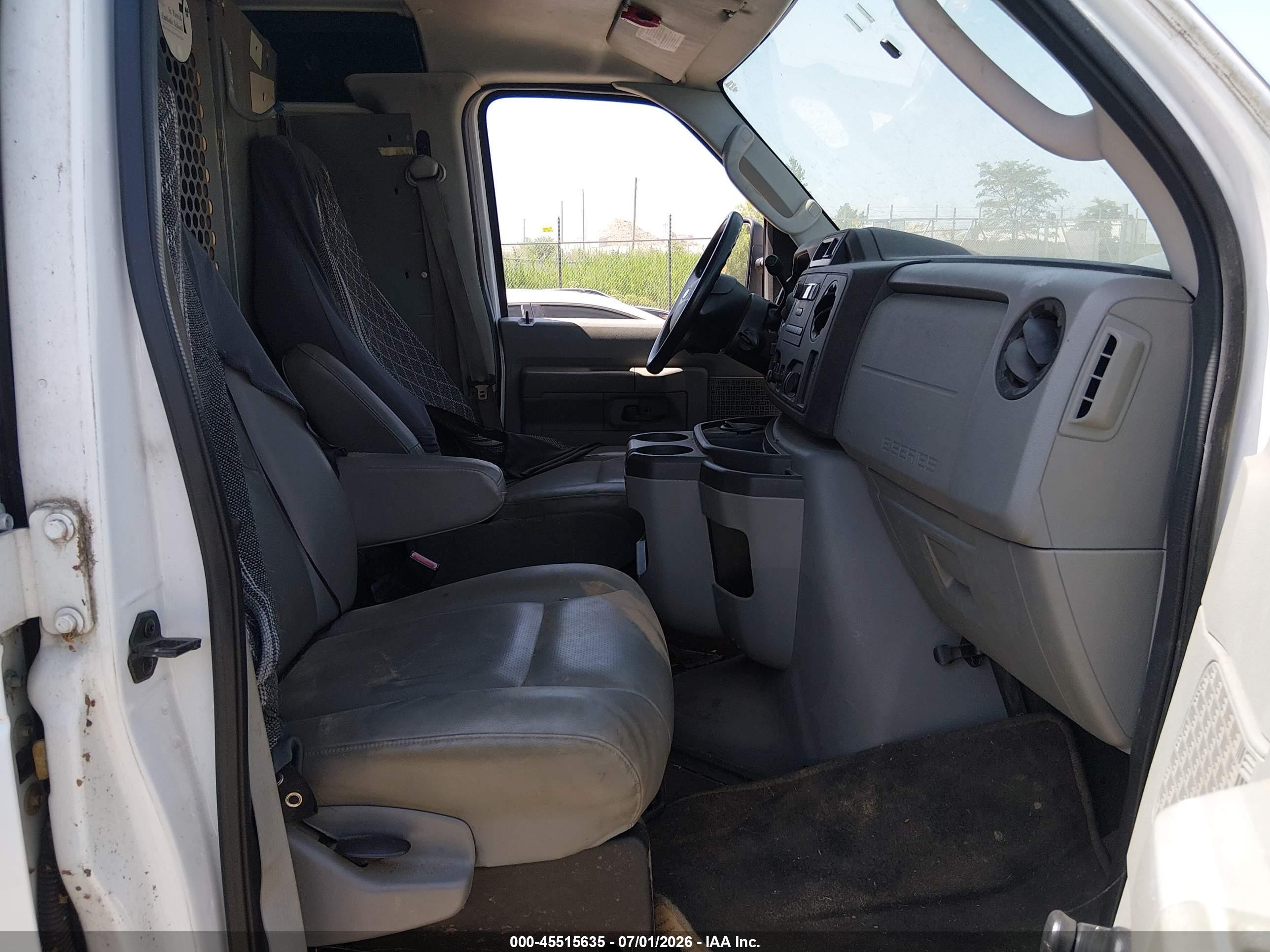 2009 Ford E-250 Commercial/recreational White vin: 1FTNE24L79DA15947