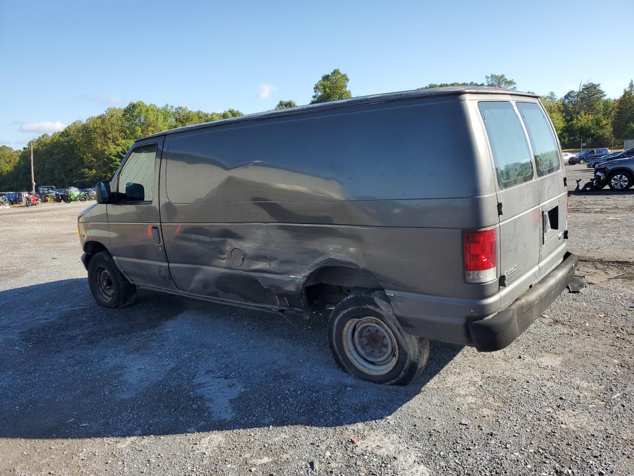 2004 Ford Econoline E250 Van Угольный vin: 1FTNE24L84HB43759