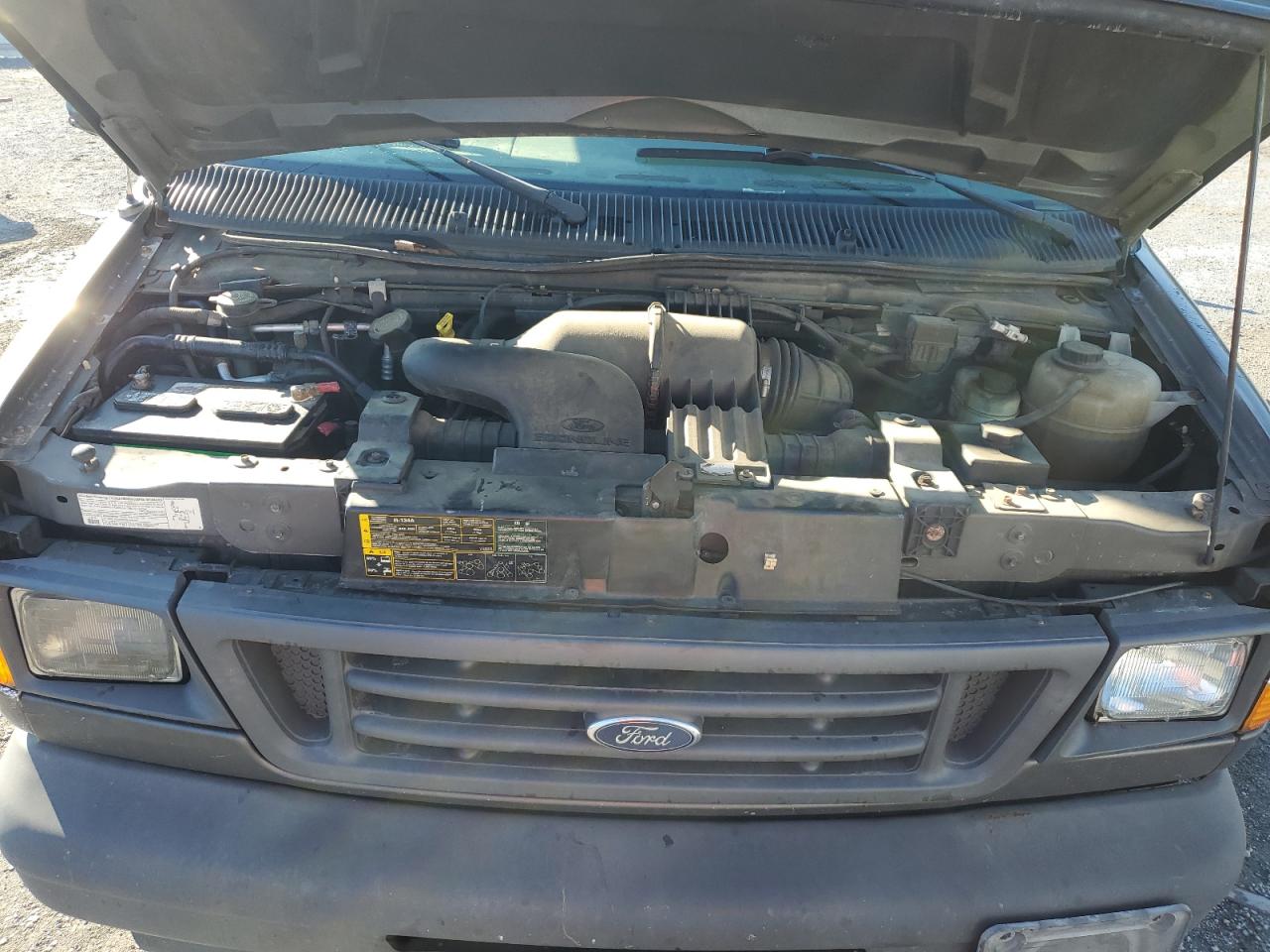 2004 Ford Econoline E250 Van Угольный vin: 1FTNE24L84HB43759