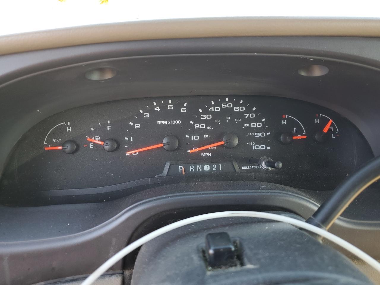 2004 Ford Econoline E250 Van Угольный vin: 1FTNE24L84HB43759