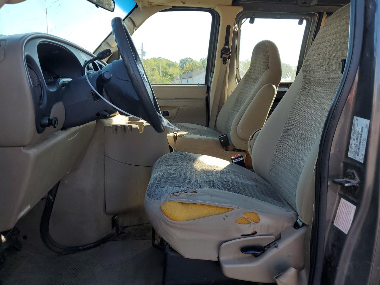 2004 Ford Econoline E250 Van Угольный vin: 1FTNE24L84HB43759