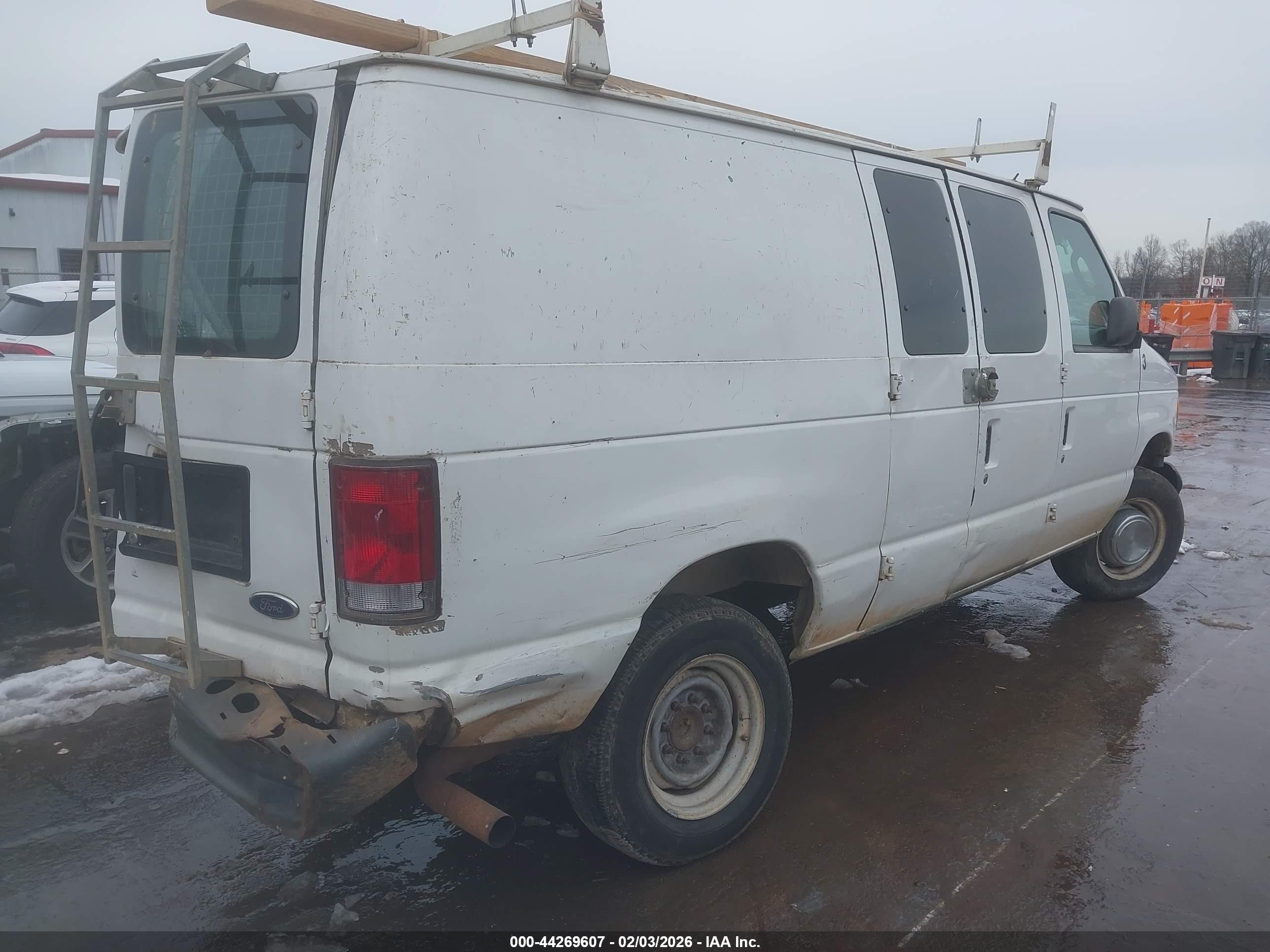 2005 Ford E-250 Commercial/recreational White vin: 1FTNE24L85HA56428
