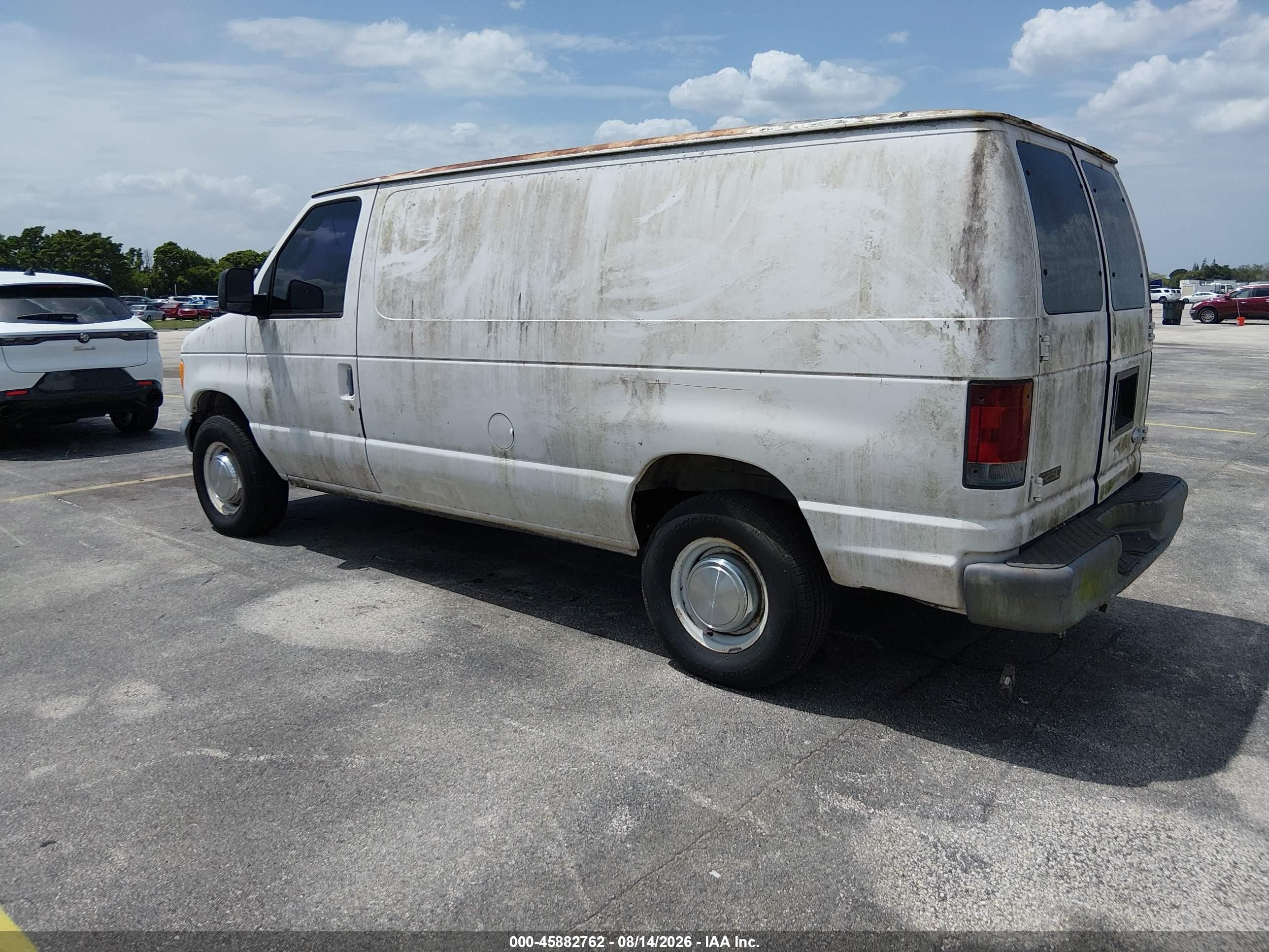 2005 Ford E-250 Commercial/recreational White vin: 1FTNE24L85HB25490