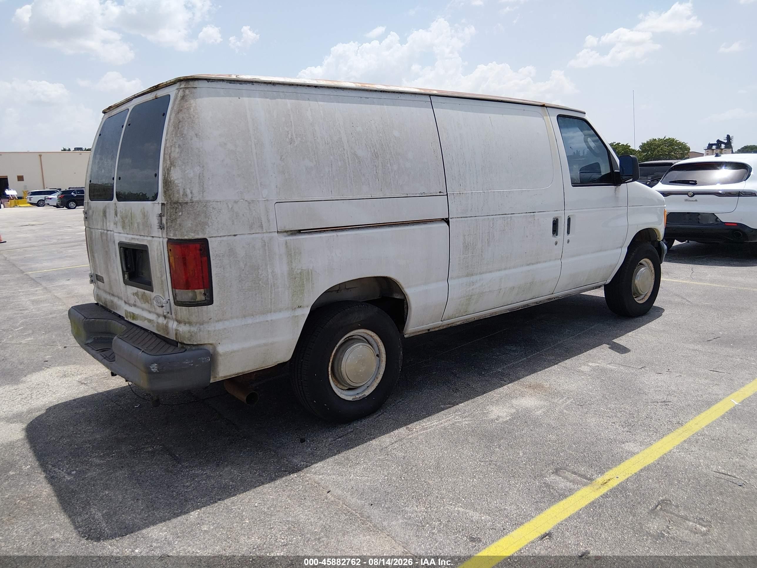 2005 Ford E-250 Commercial/recreational White vin: 1FTNE24L85HB25490