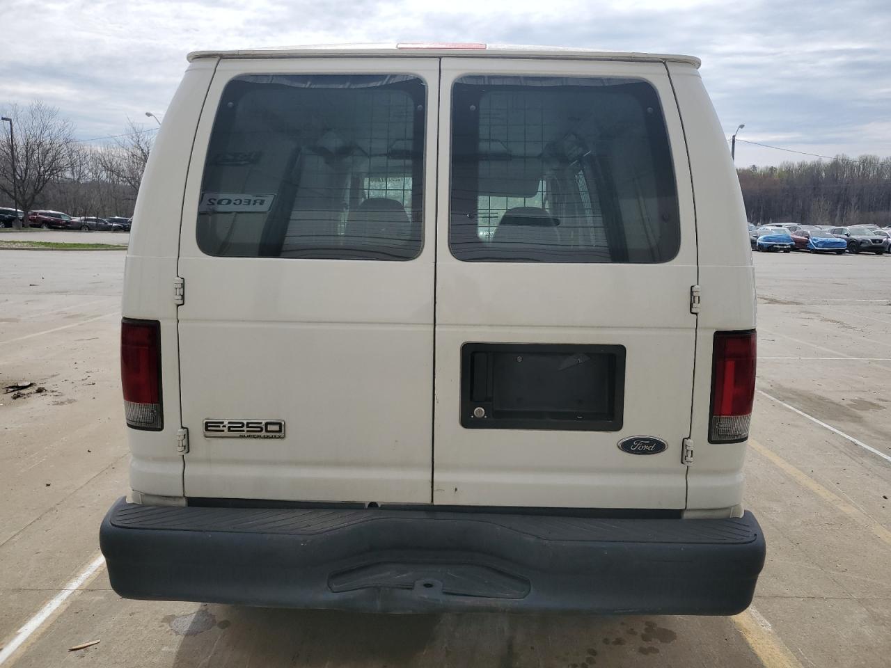 2008 Ford Econoline E250 Van White vin: 1FTNE24L88DB10127
