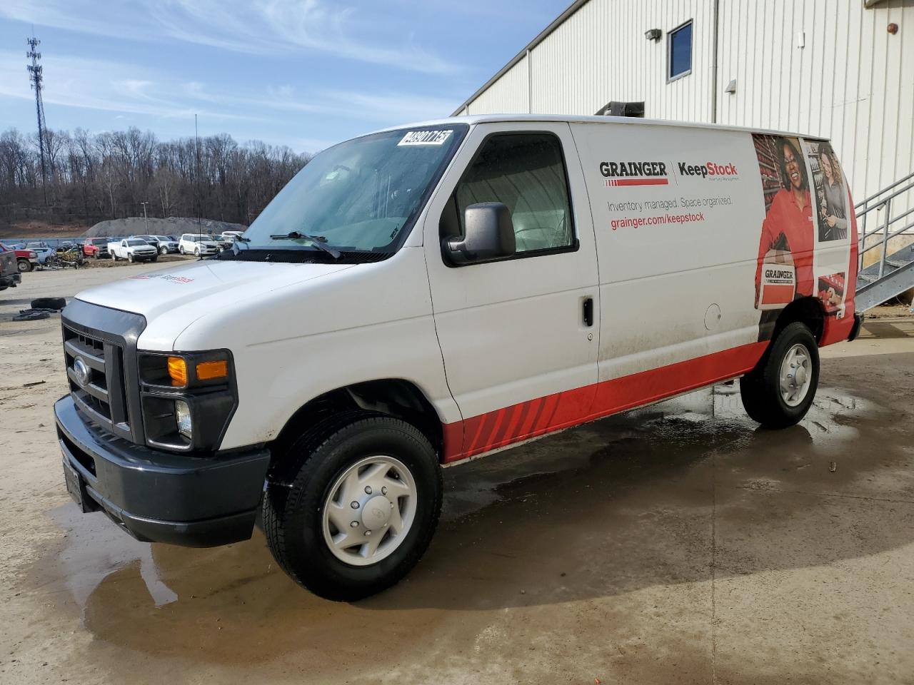 2008 Ford Econoline E250 Van White vin: 1FTNE24L88DB10127 Damage: Left Front Fender, Heavy Scratch, 1 to 2 inches