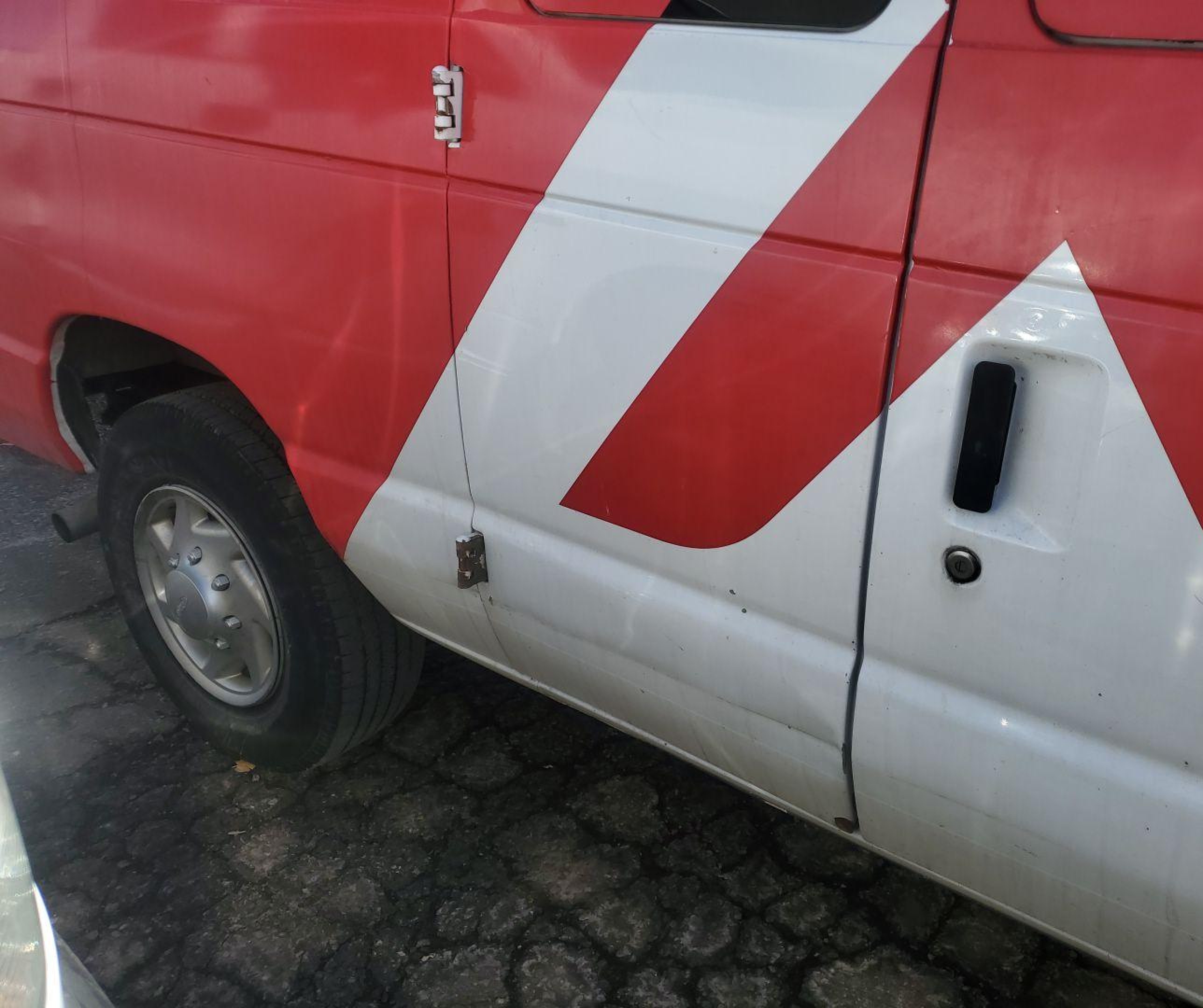 2009 Ford E-250 Commercial/recreational vin: 1FTNE24L89DA81889