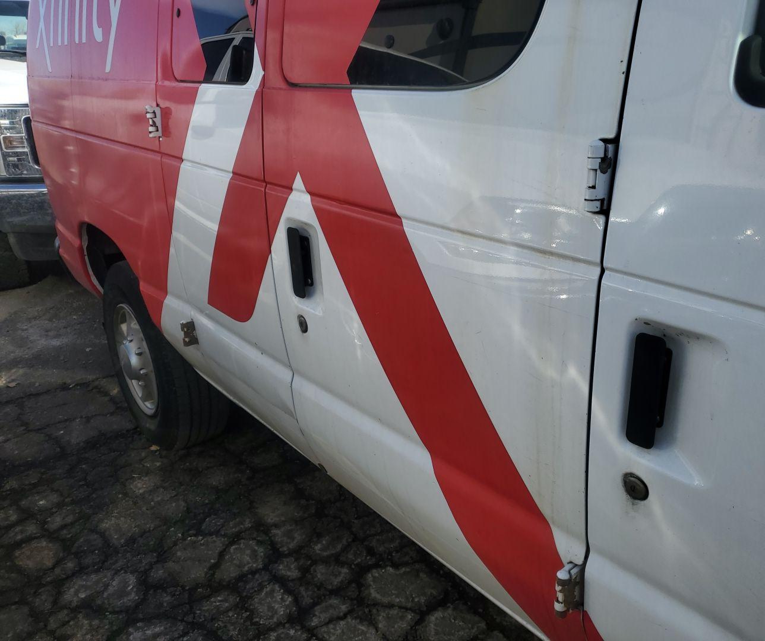 2009 Ford E-250 Commercial/recreational vin: 1FTNE24L89DA81889