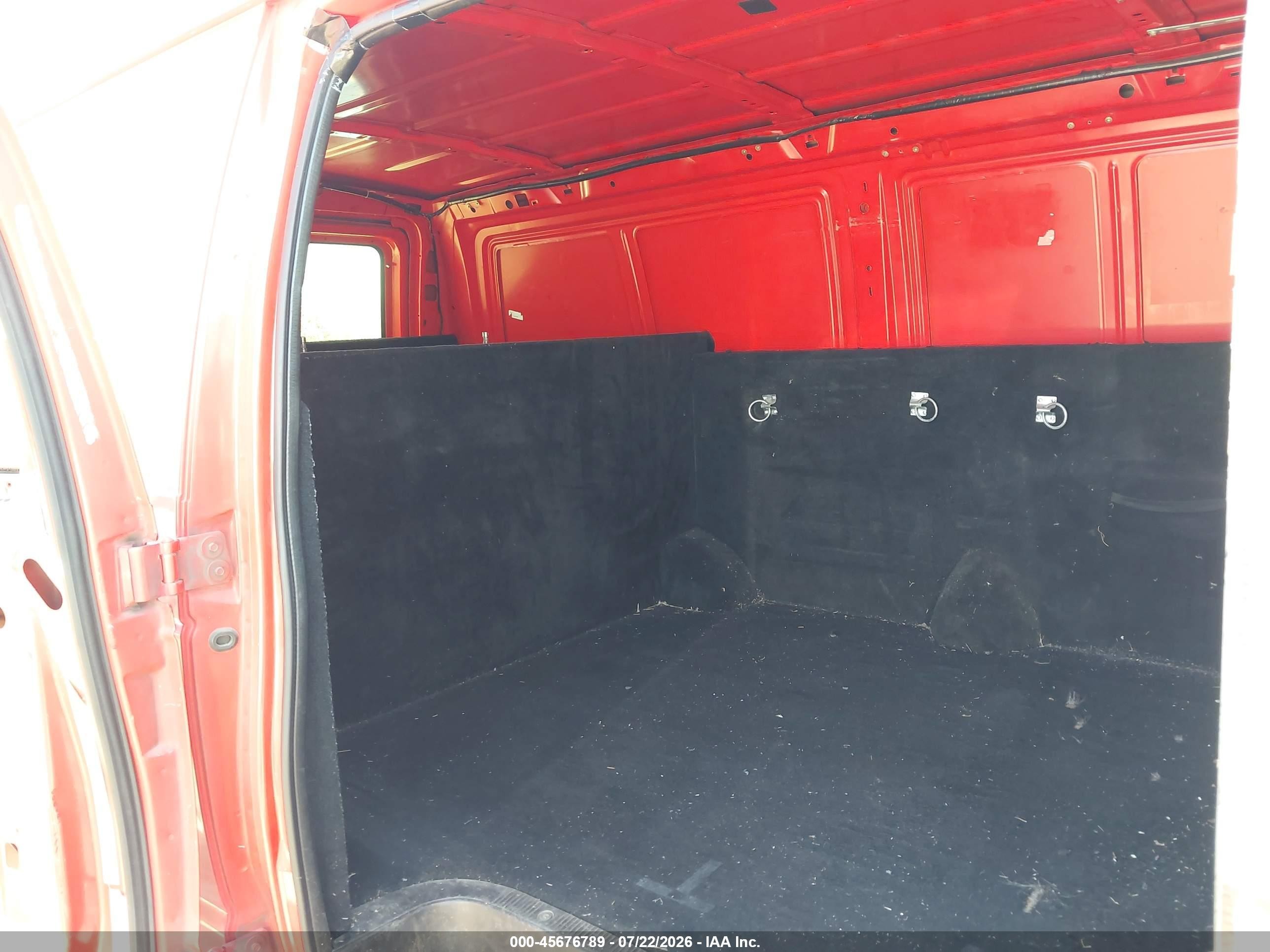 2001 Ford E-250 Commercial/recreational Red vin: 1FTNE24L91HA85995