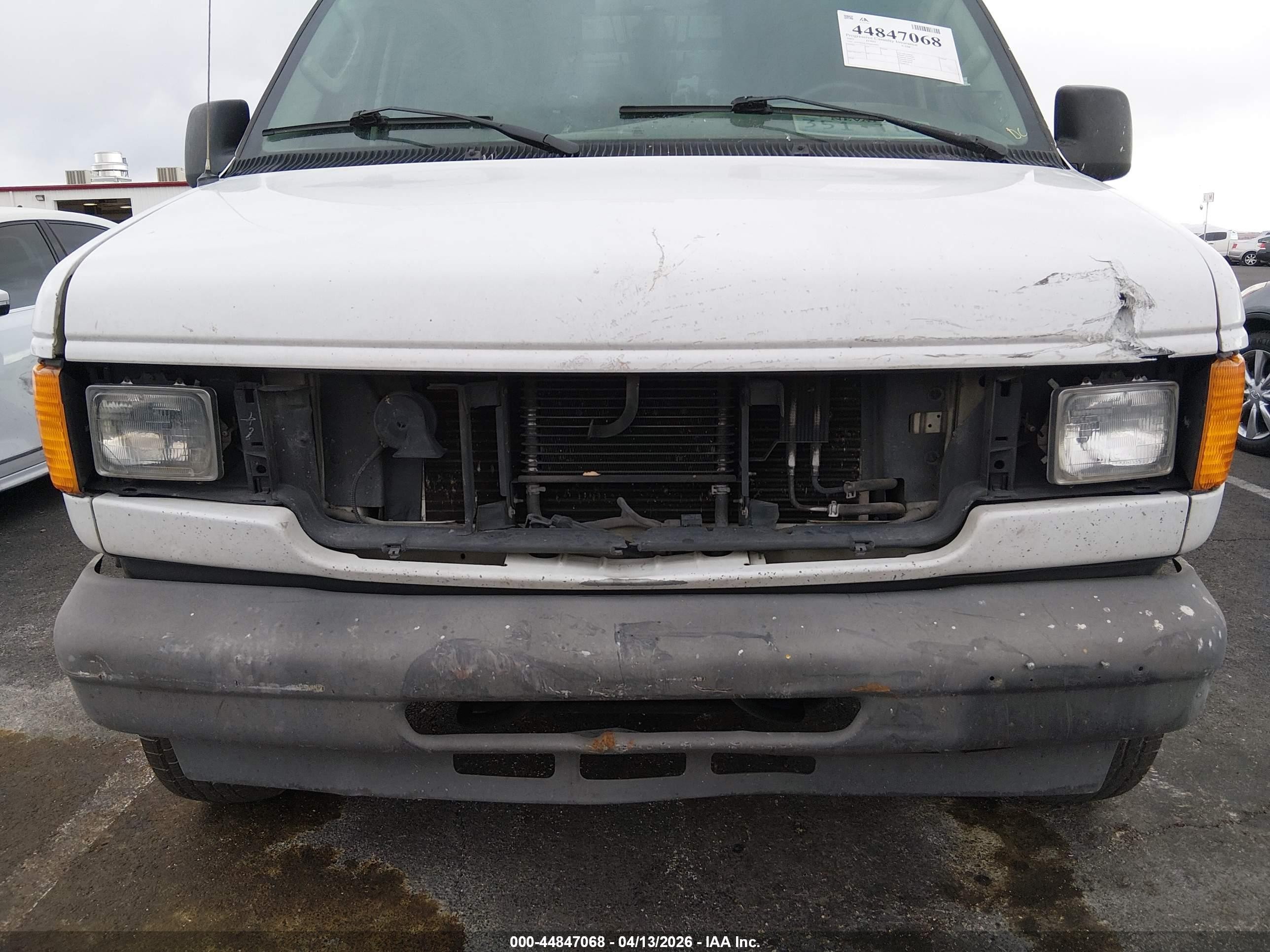 2005 Ford E-250 Commercial/recreational White vin: 1FTNE24L95HA10493