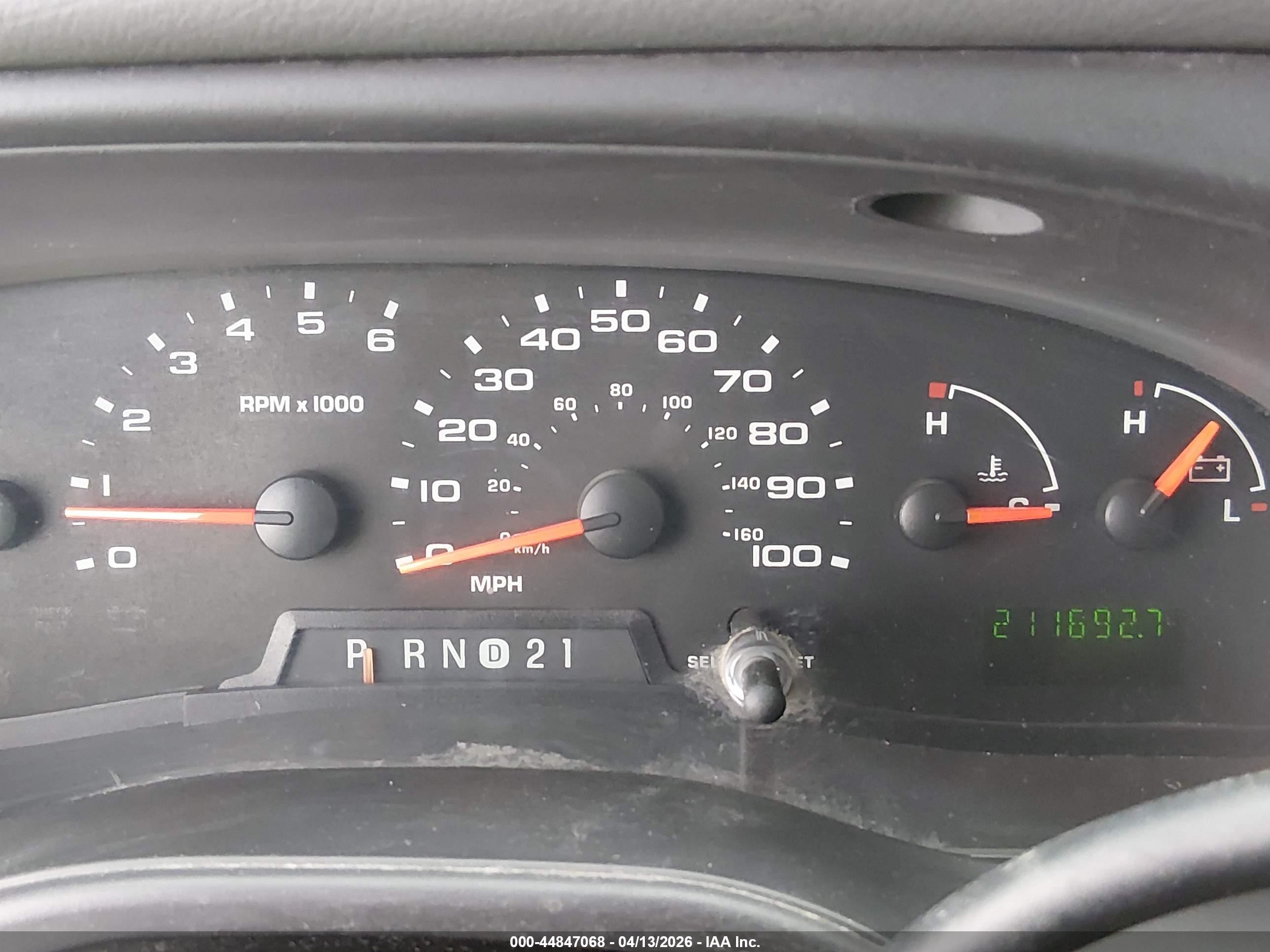 2005 Ford E-250 Commercial/recreational White vin: 1FTNE24L95HA10493