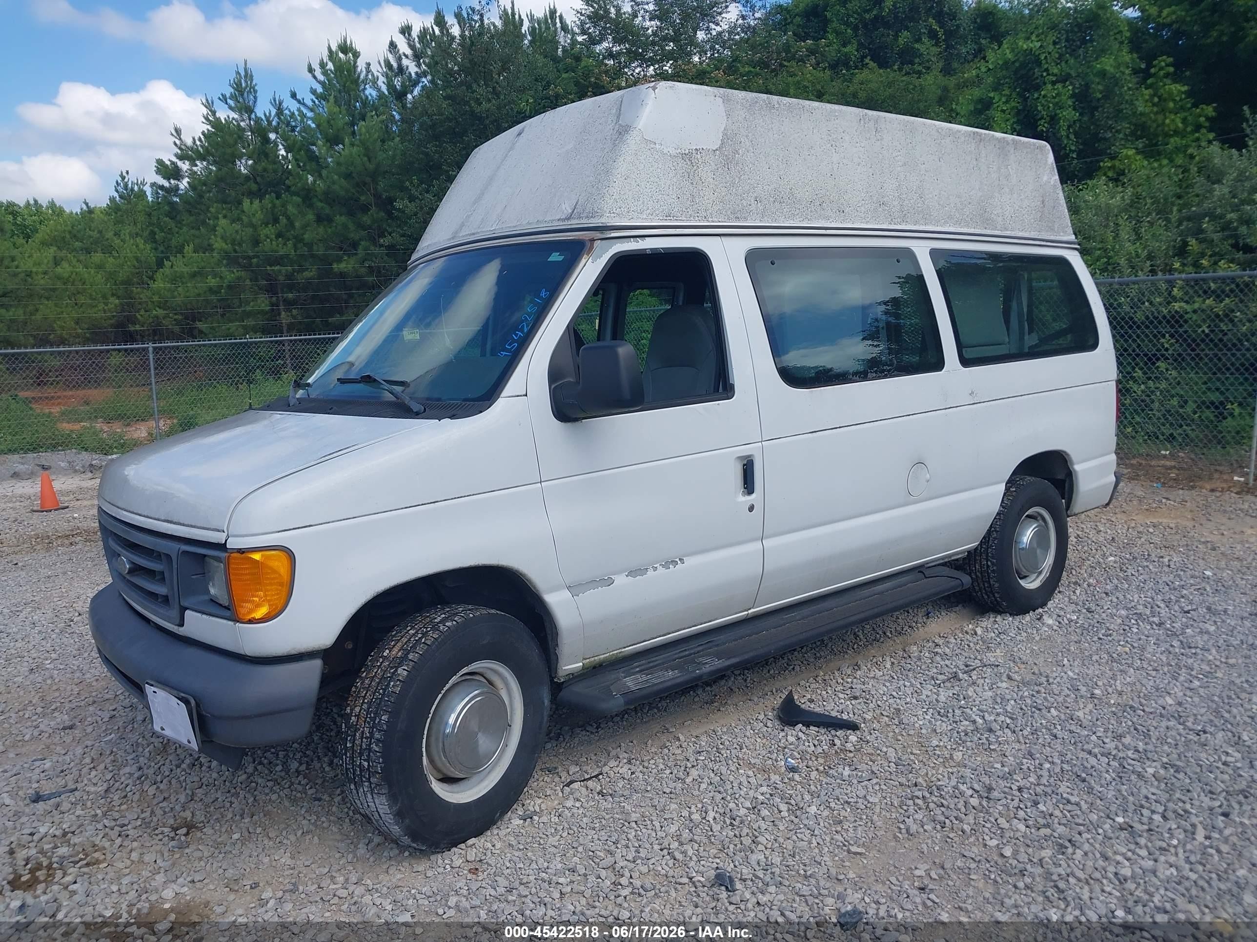 2006 Ford E-250 Commercial/recreational White vin: 1FTNE24L96DA24841