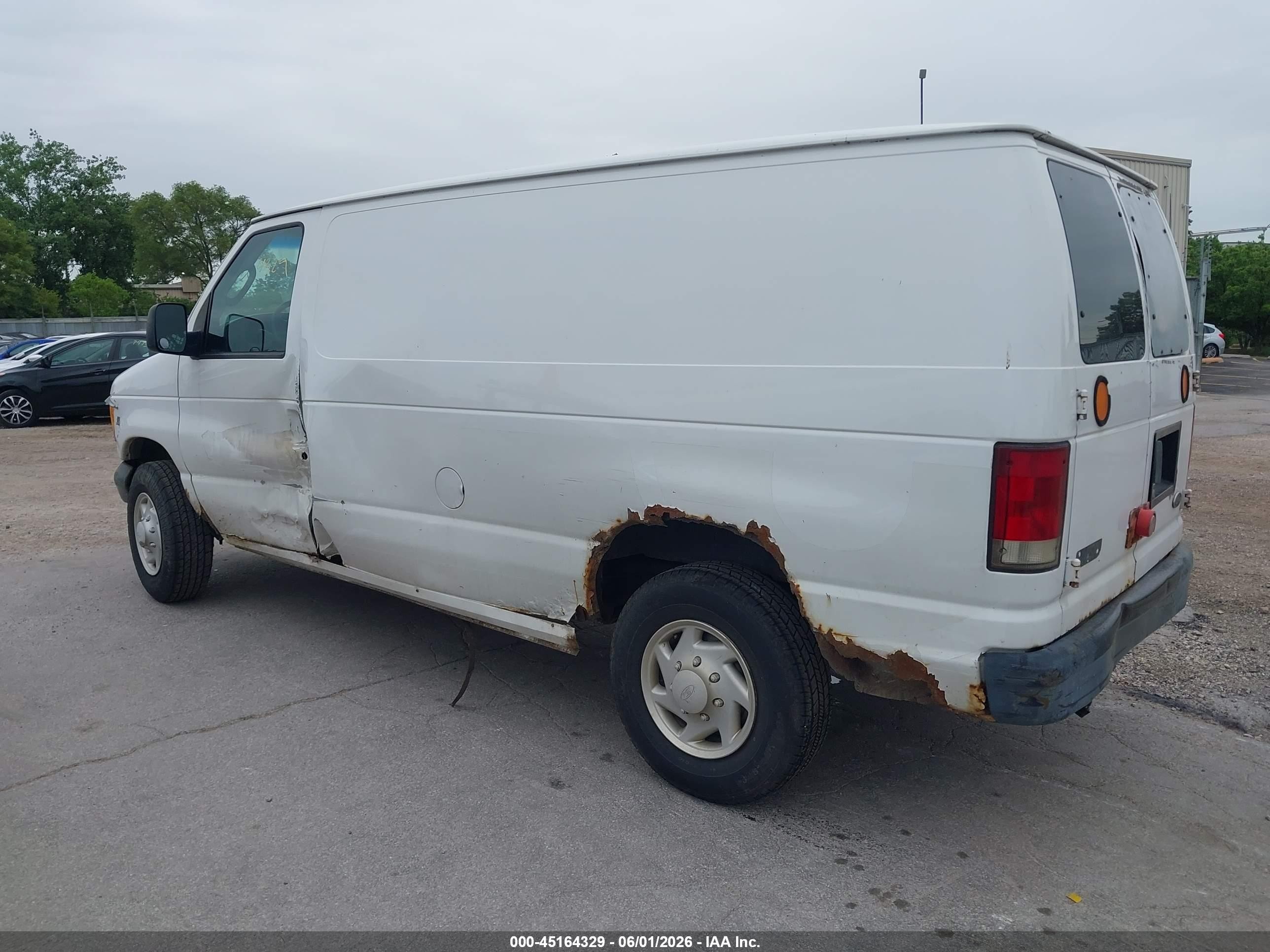 2007 Ford E-250 Commercial/recreational White vin: 1FTNE24L97DA70963