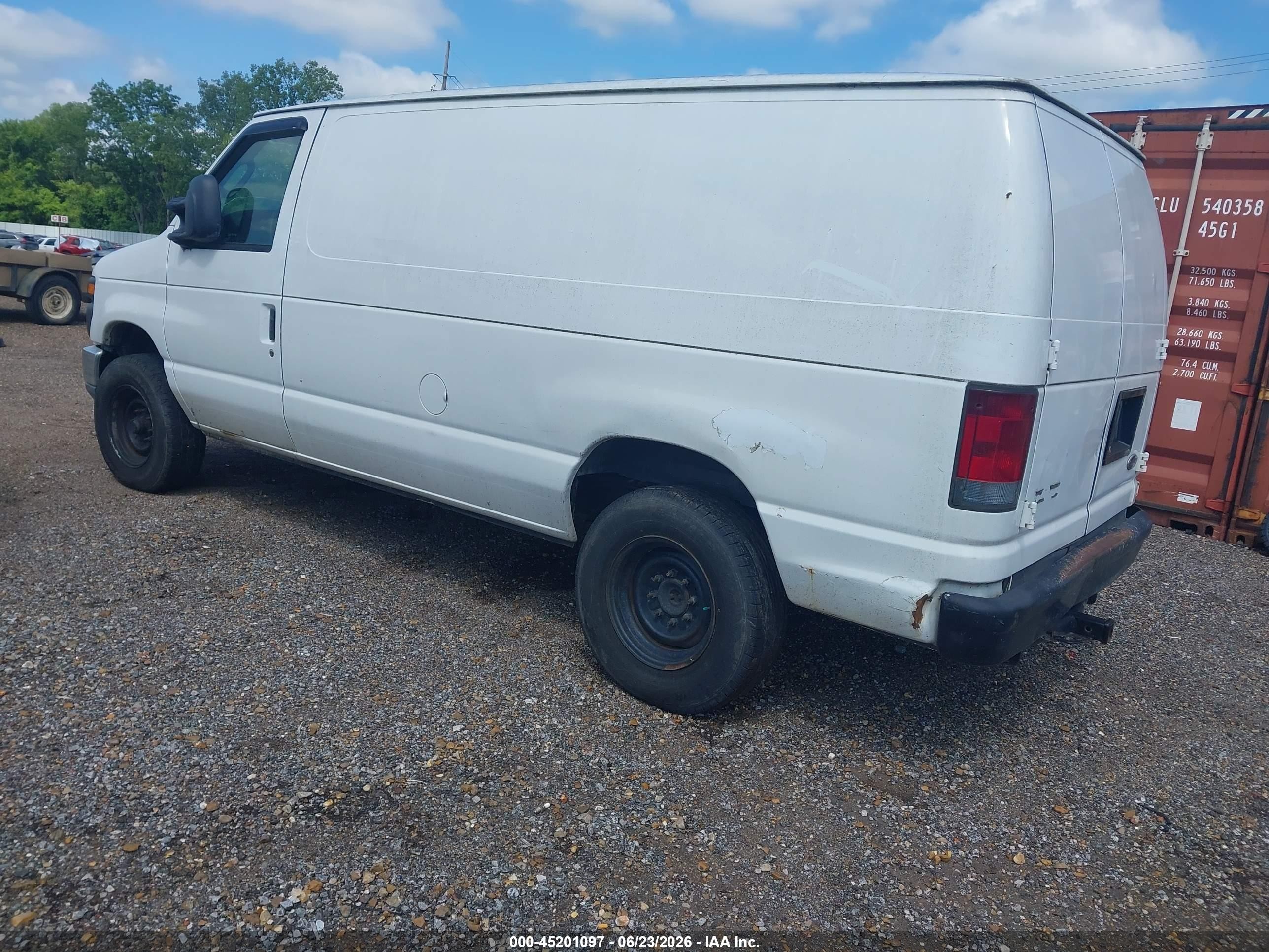 2008 Ford E-250 Commercial/recreational White vin: 1FTNE24L98DB00108