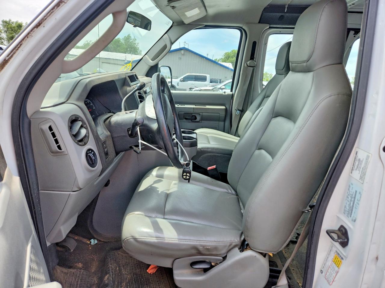 2009 Ford Econoline E250 Van White vin: 1FTNE24L99DA75664