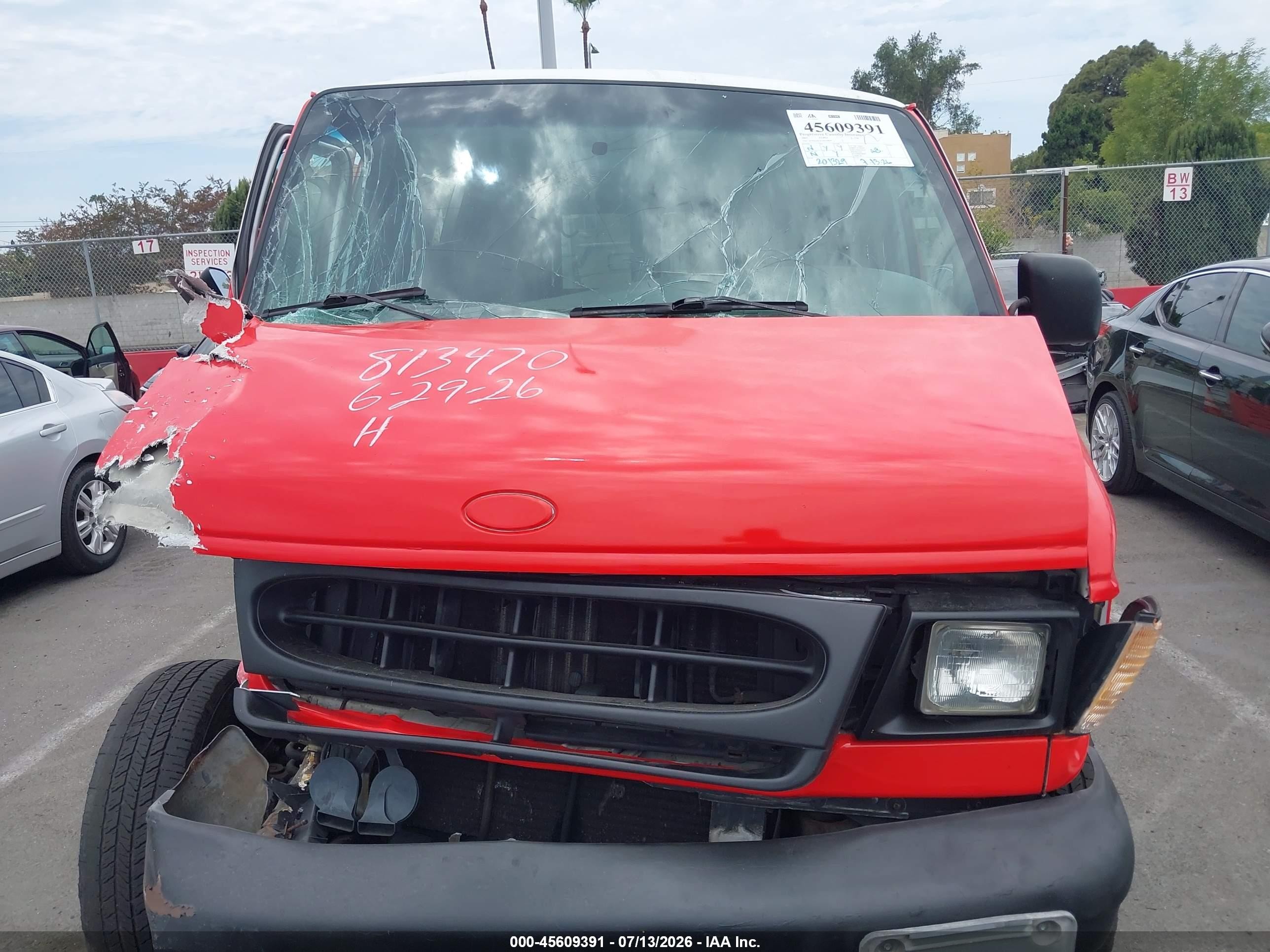 2001 Ford E-250 Commercial/recreational White vin: 1FTNE24LX1HA39849
