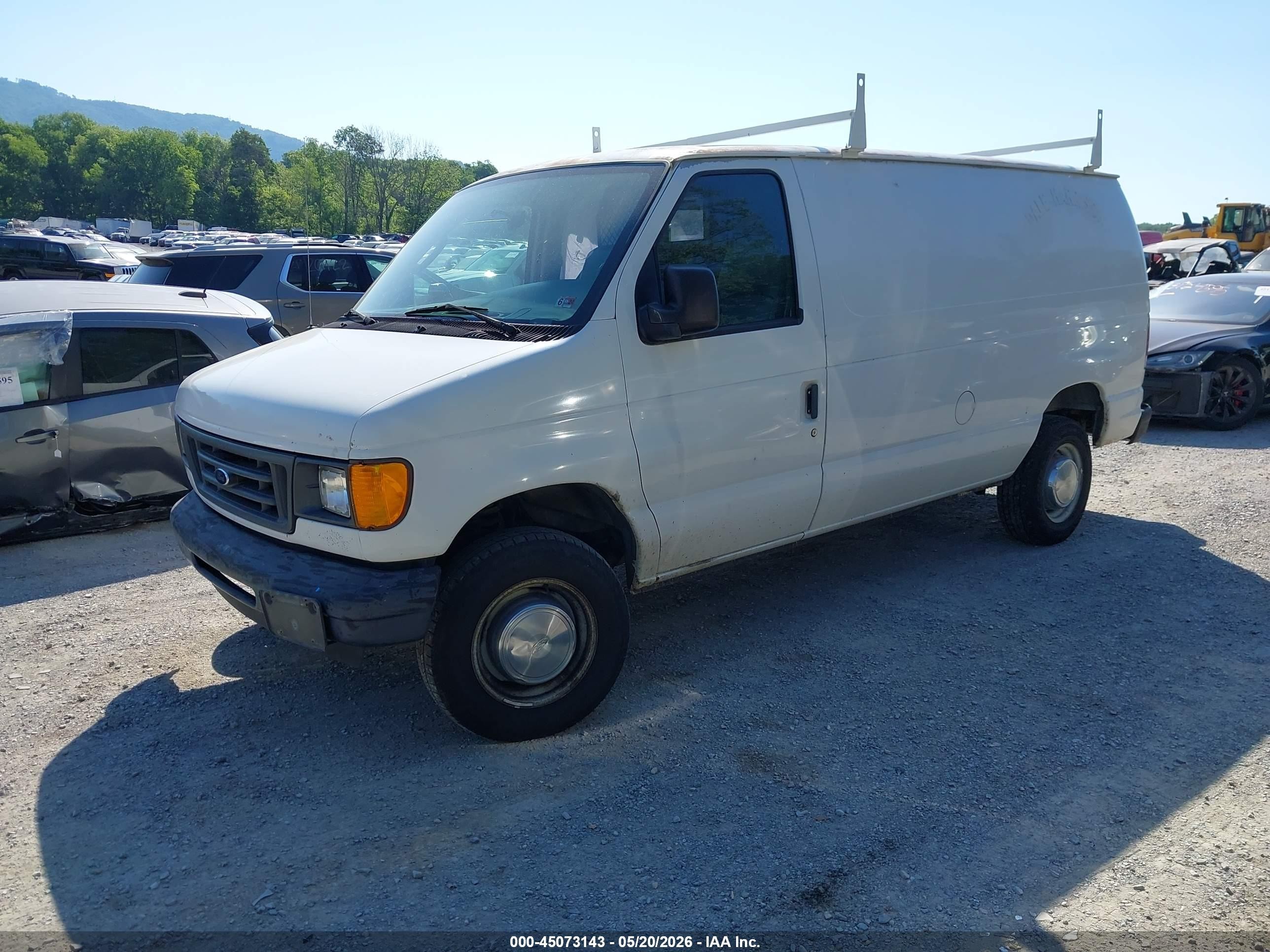 2003 Ford E-250 Commercial/recreational White vin: 1FTNE24LX3HB74929
