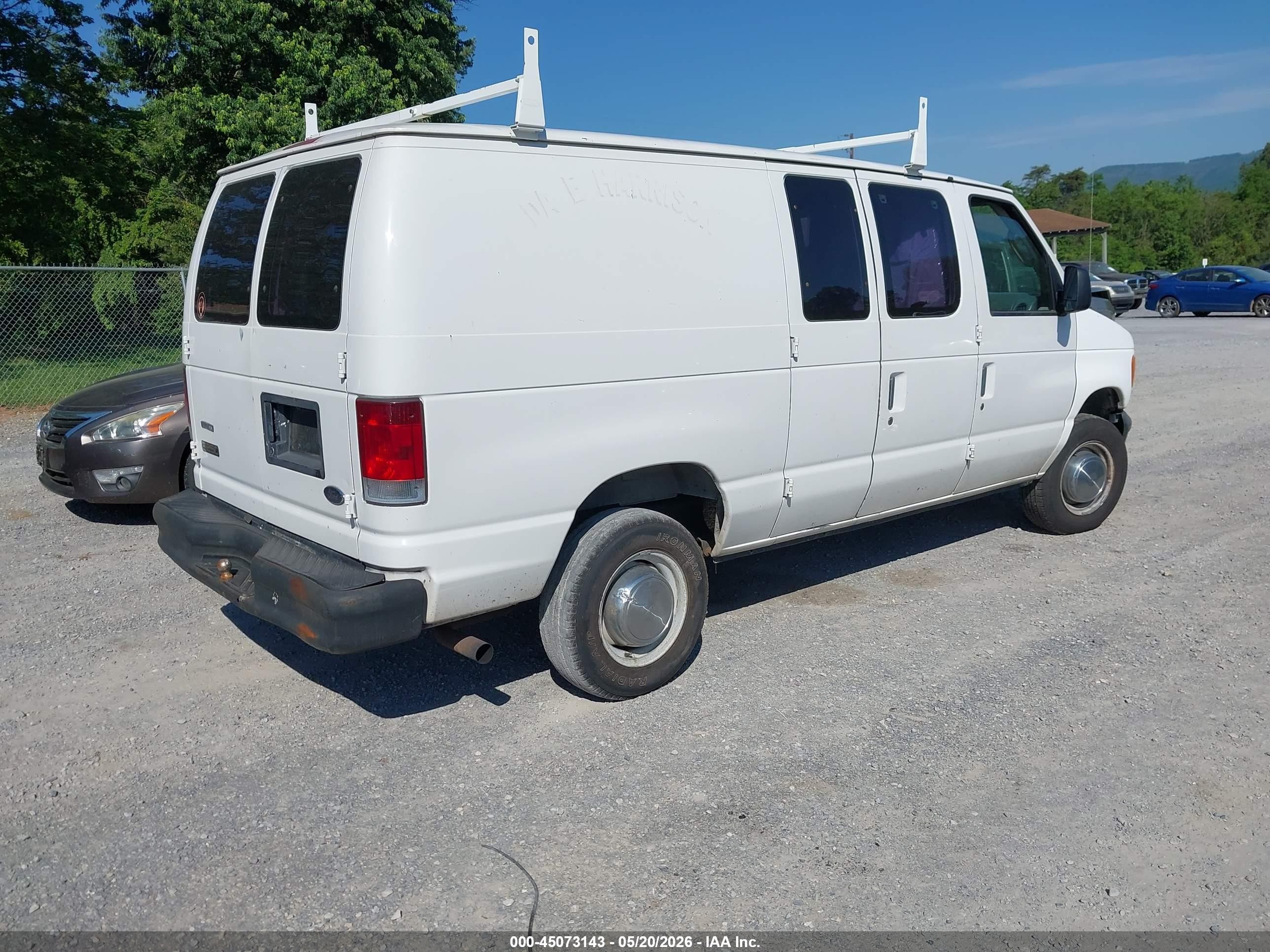 2003 Ford E-250 Commercial/recreational White vin: 1FTNE24LX3HB74929