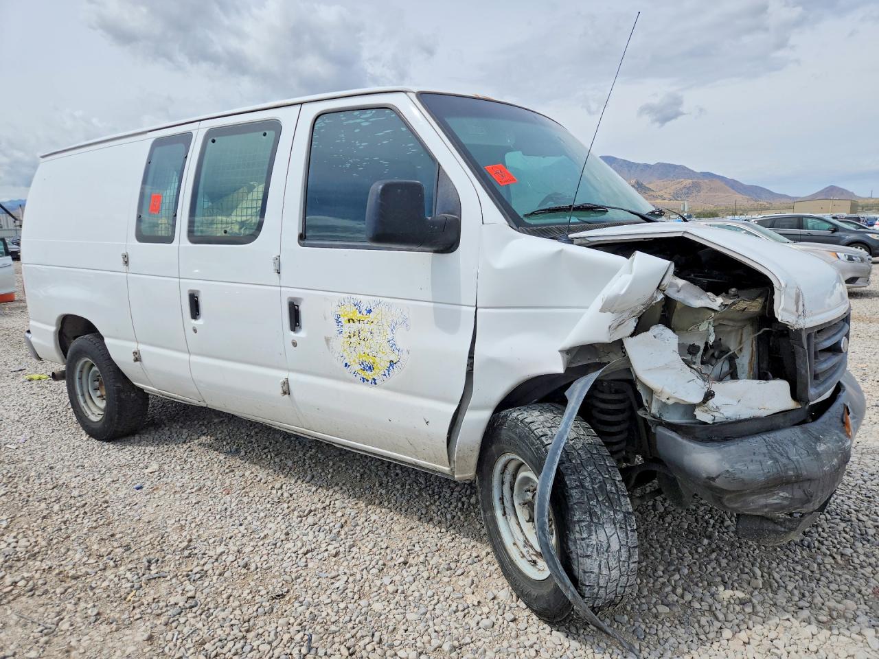 2007 Ford Econoline E250 Van White vin: 1FTNE24LX7DA68803
