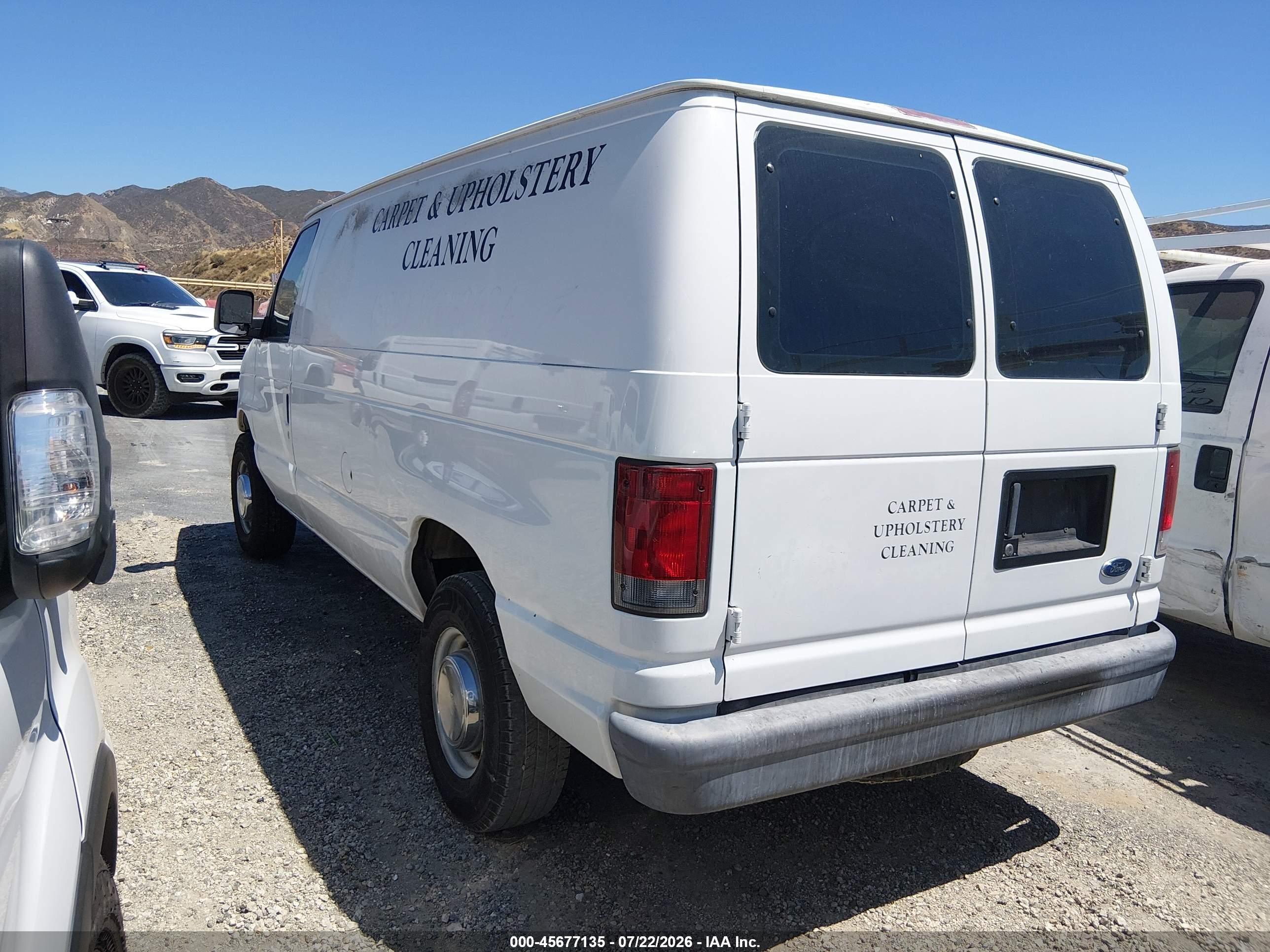 2005 Ford E-250 Commercial/recreational White vin: 1FTNE24W05HA79020