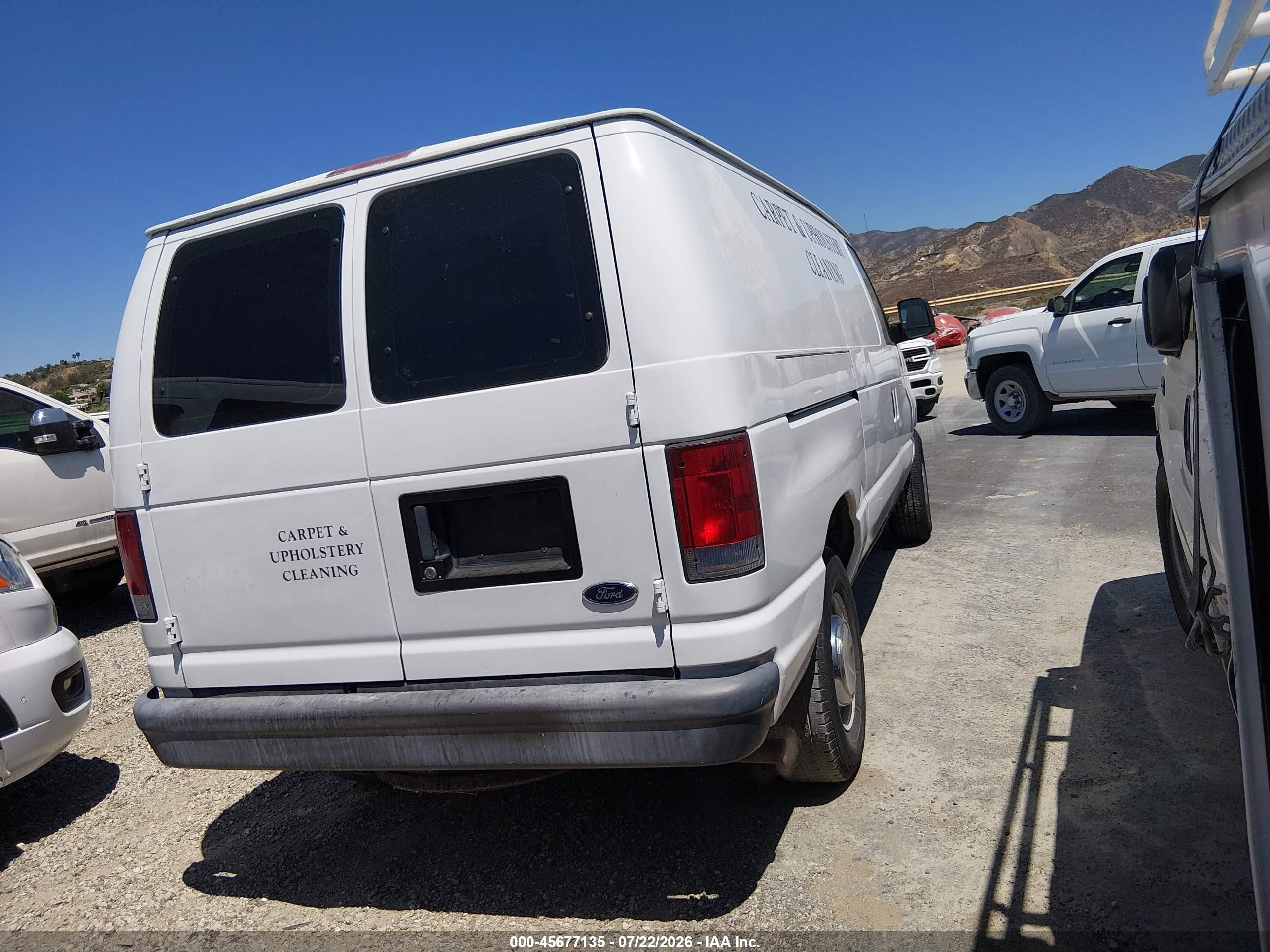 2005 Ford E-250 Commercial/recreational White vin: 1FTNE24W05HA79020