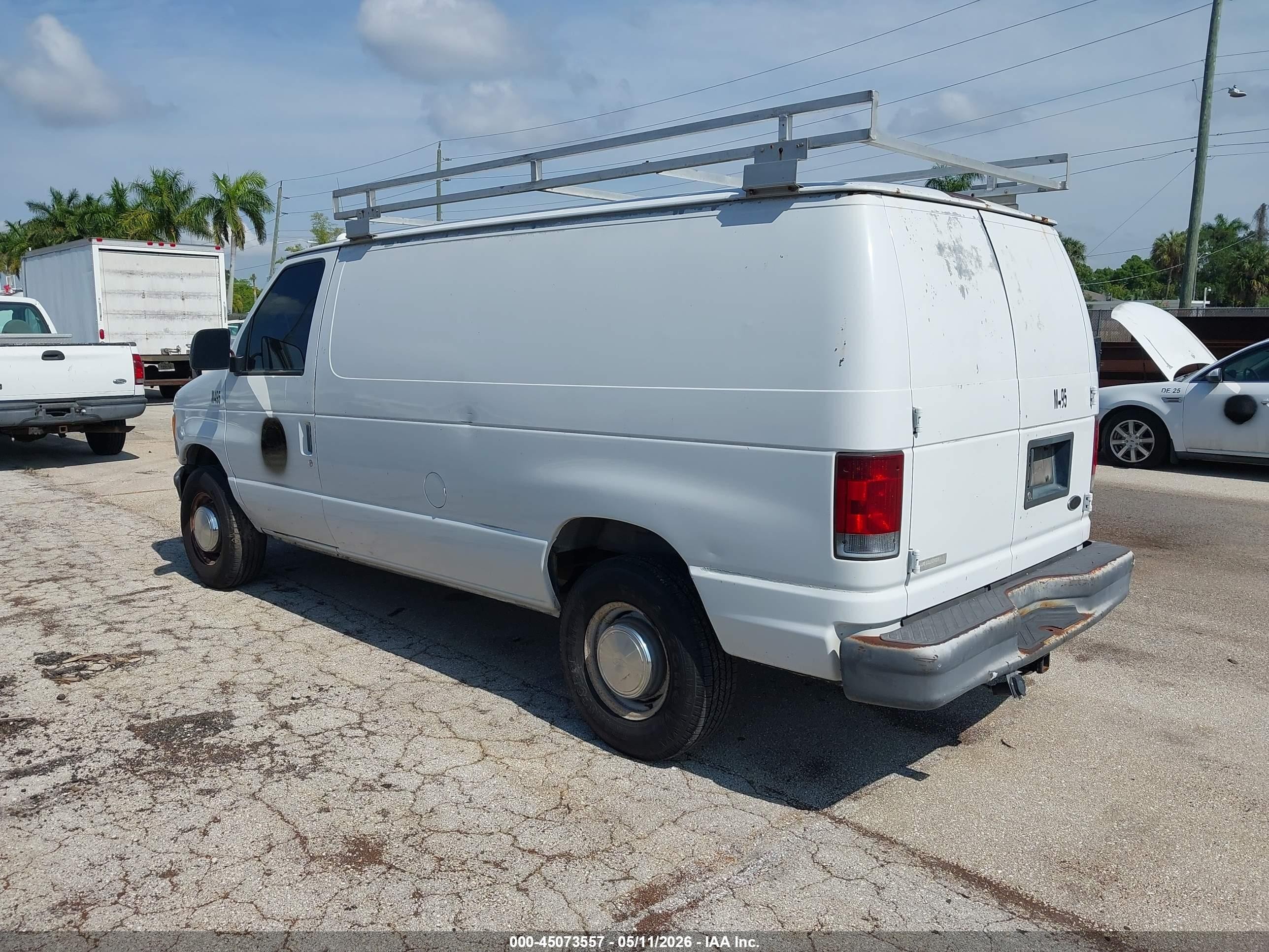 2005 Ford E-250 Commercial/recreational White vin: 1FTNE24W15HA15925