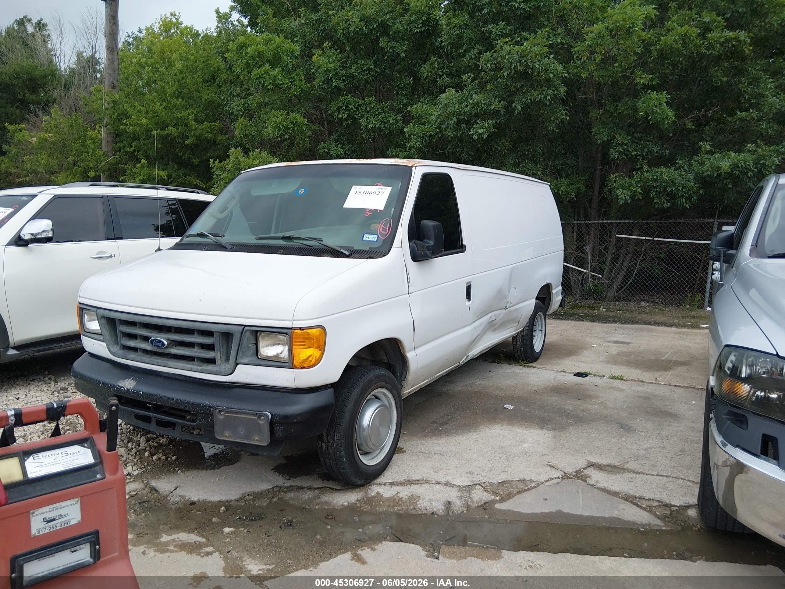 2005 Ford E-250 Commercial/recreational White vin: 1FTNE24W15HB18326