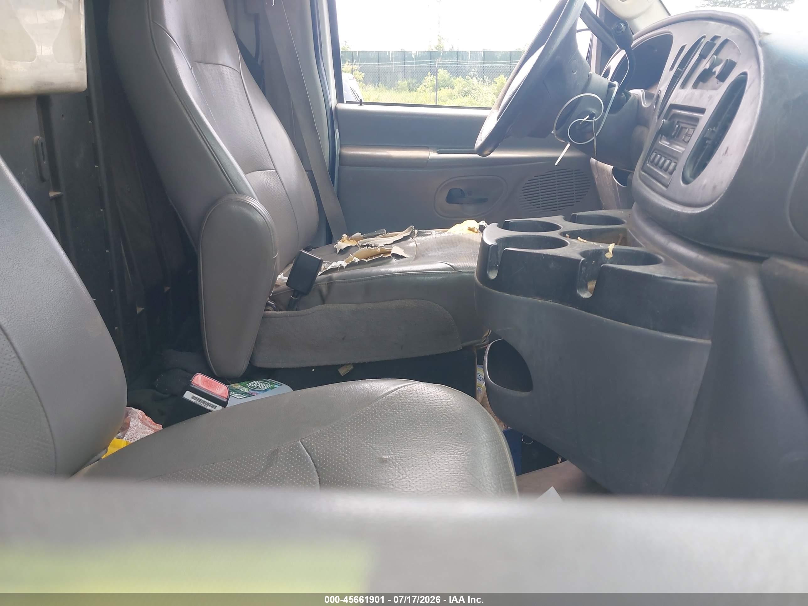2006 Ford E-250 Commercial/recreational White vin: 1FTNE24W16HA85961