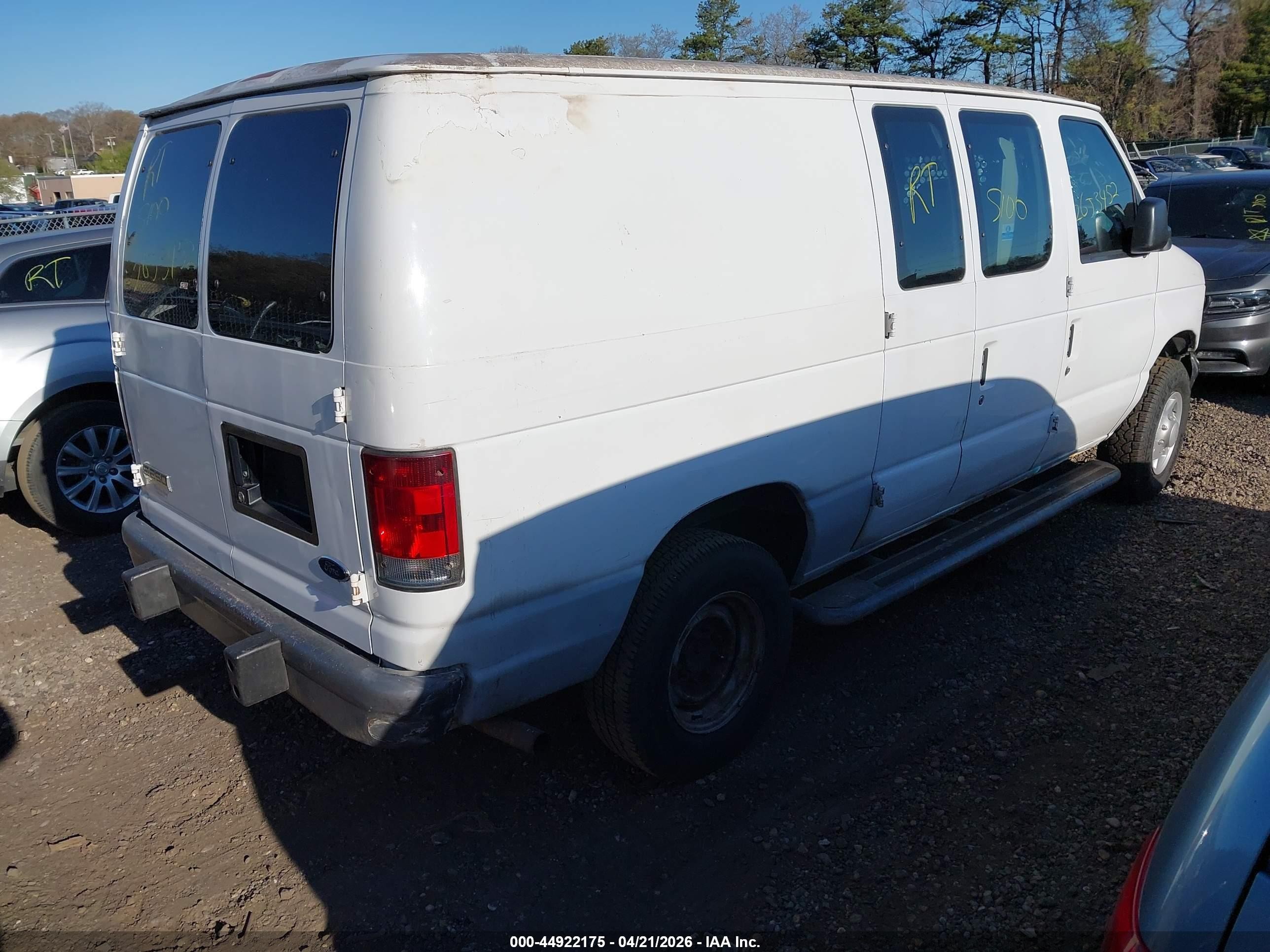 2007 Ford E-250 Commercial/recreational White vin: 1FTNE24W17DA33318