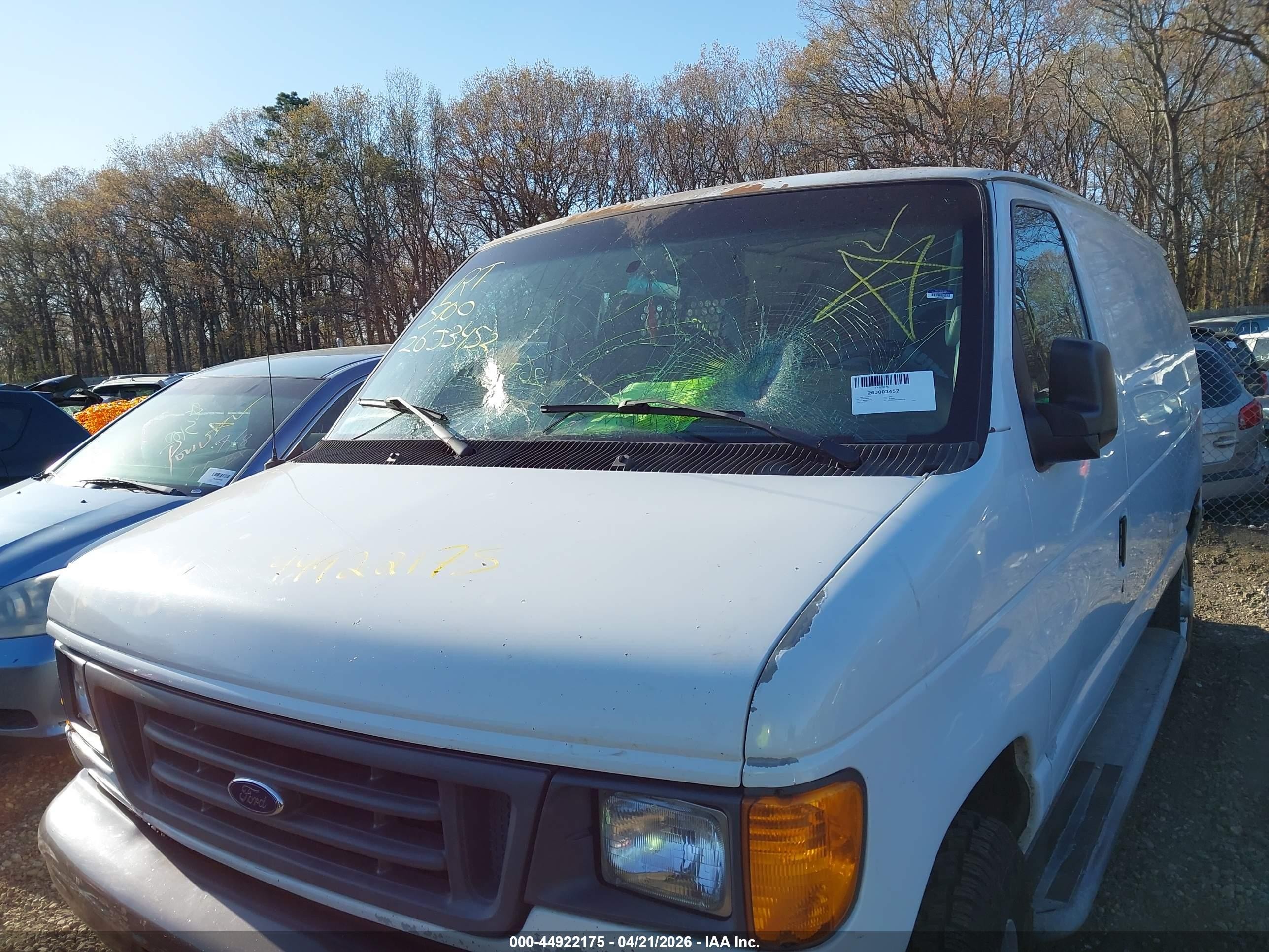 2007 Ford E-250 Commercial/recreational White vin: 1FTNE24W17DA33318