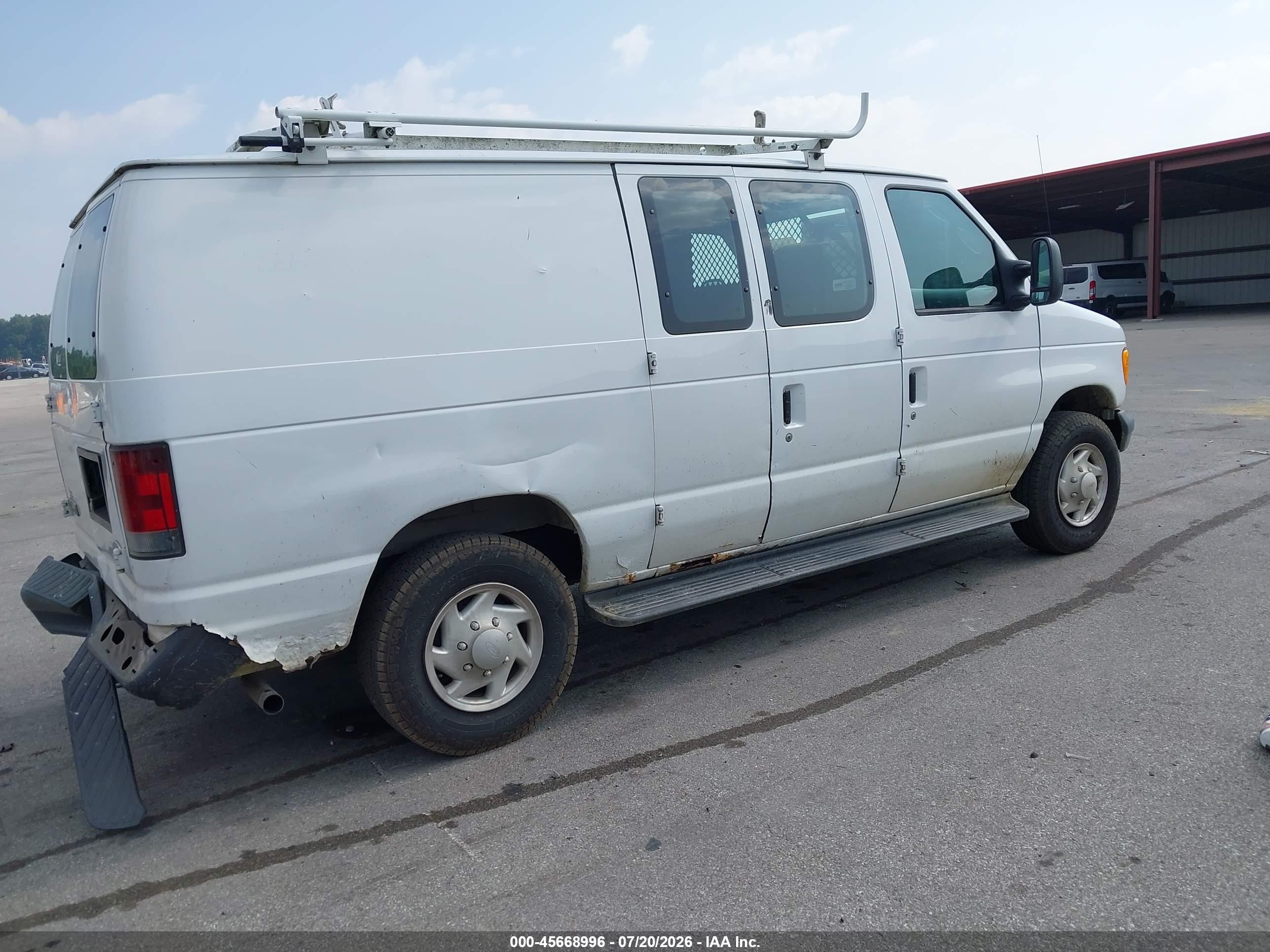 2007 Ford E-250 Commercial/recreational White vin: 1FTNE24W17DA46537