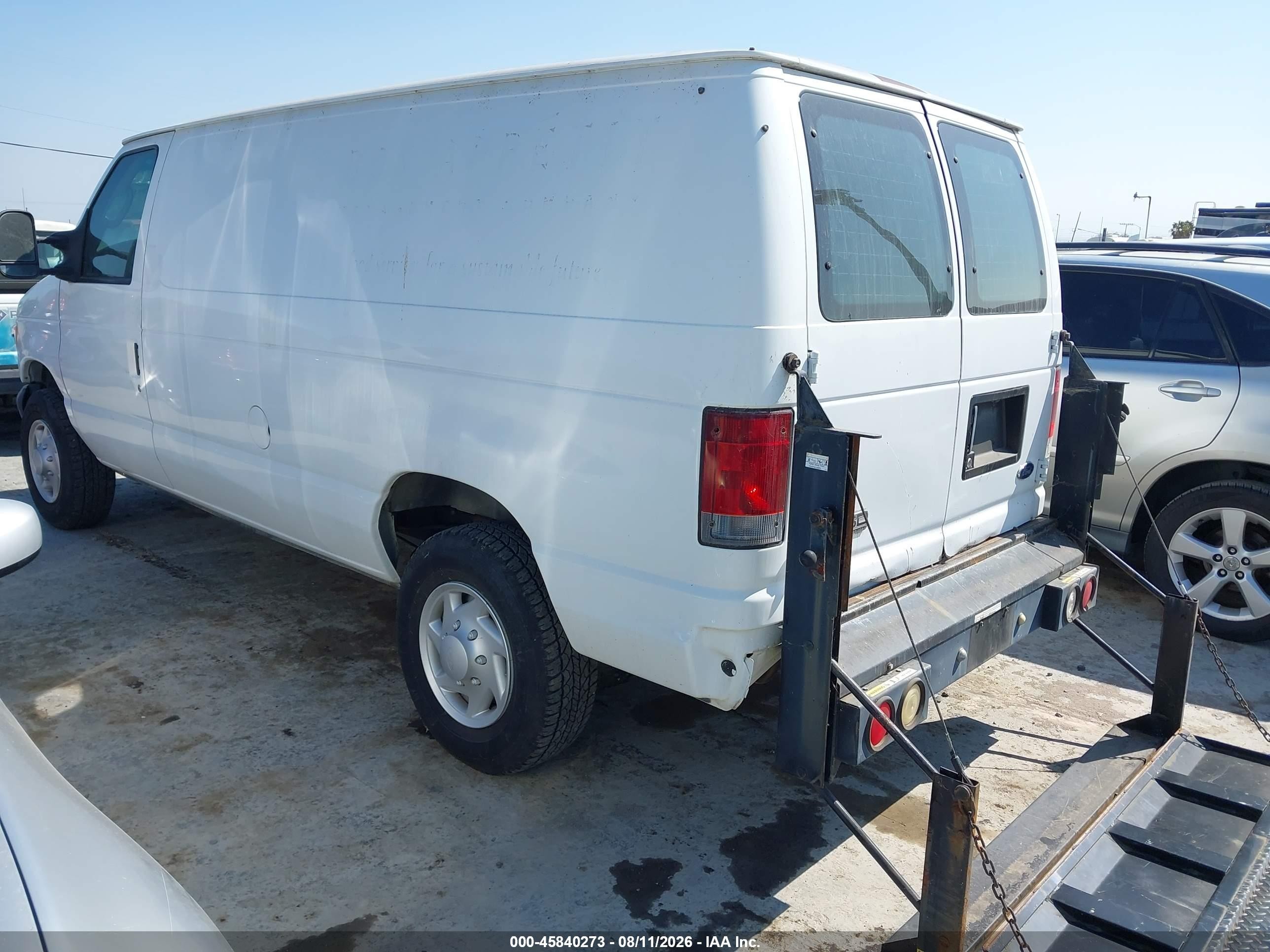 2007 Ford E-250 Commercial/recreational White vin: 1FTNE24W17DB26694
