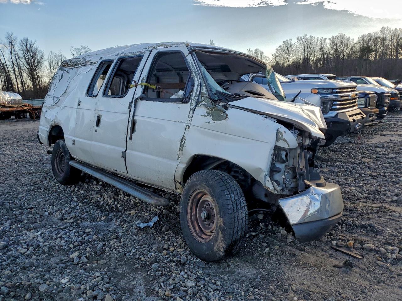 2008 Ford Econoline E250 Van White vin: 1FTNE24W28DA67902