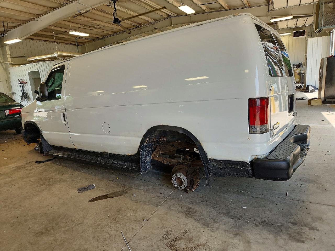 2008 Ford Econoline E250 Van White vin: 1FTNE24W28DA92556