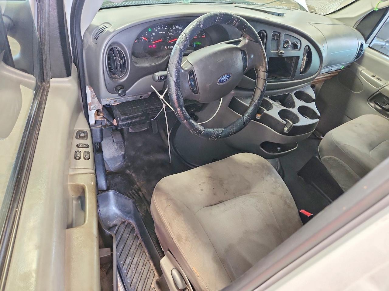 2008 Ford Econoline E250 Van White vin: 1FTNE24W28DA92556