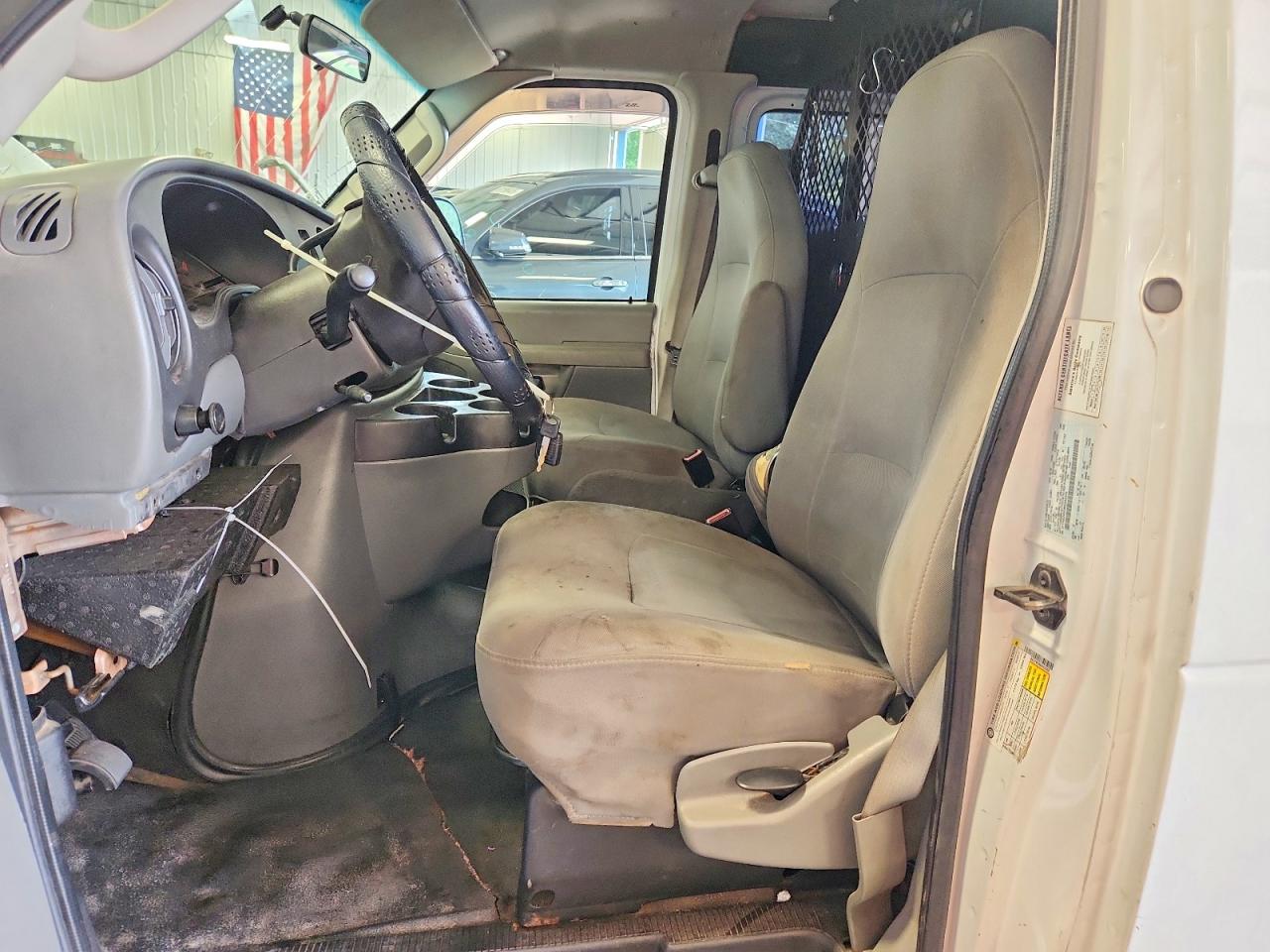 2008 Ford Econoline E250 Van White vin: 1FTNE24W28DA92556